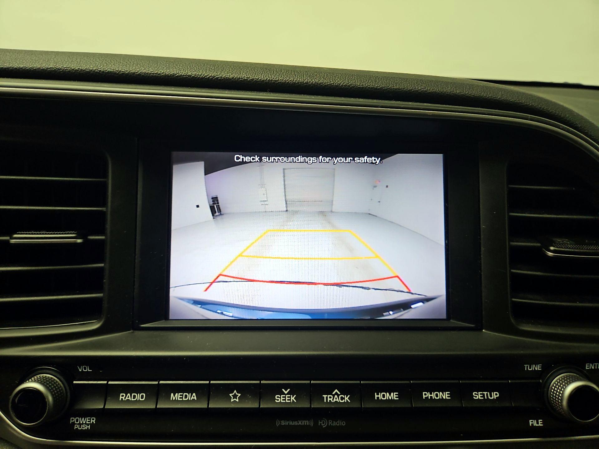 Thumbnail: 2020 Hyundai Elantra - 14