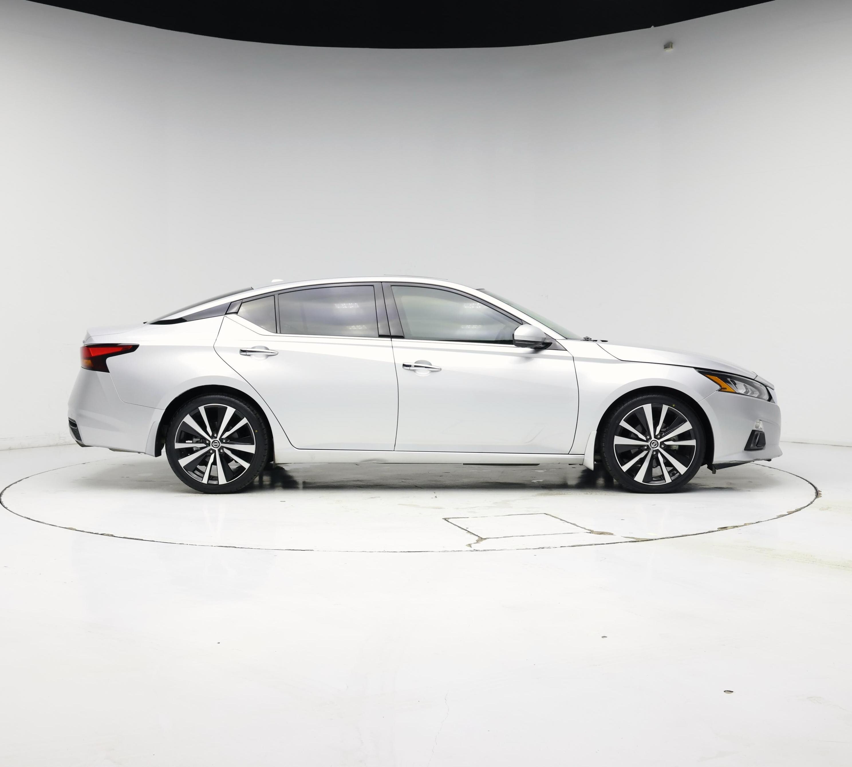 Thumbnail: 2020 Nissan Altima - 7