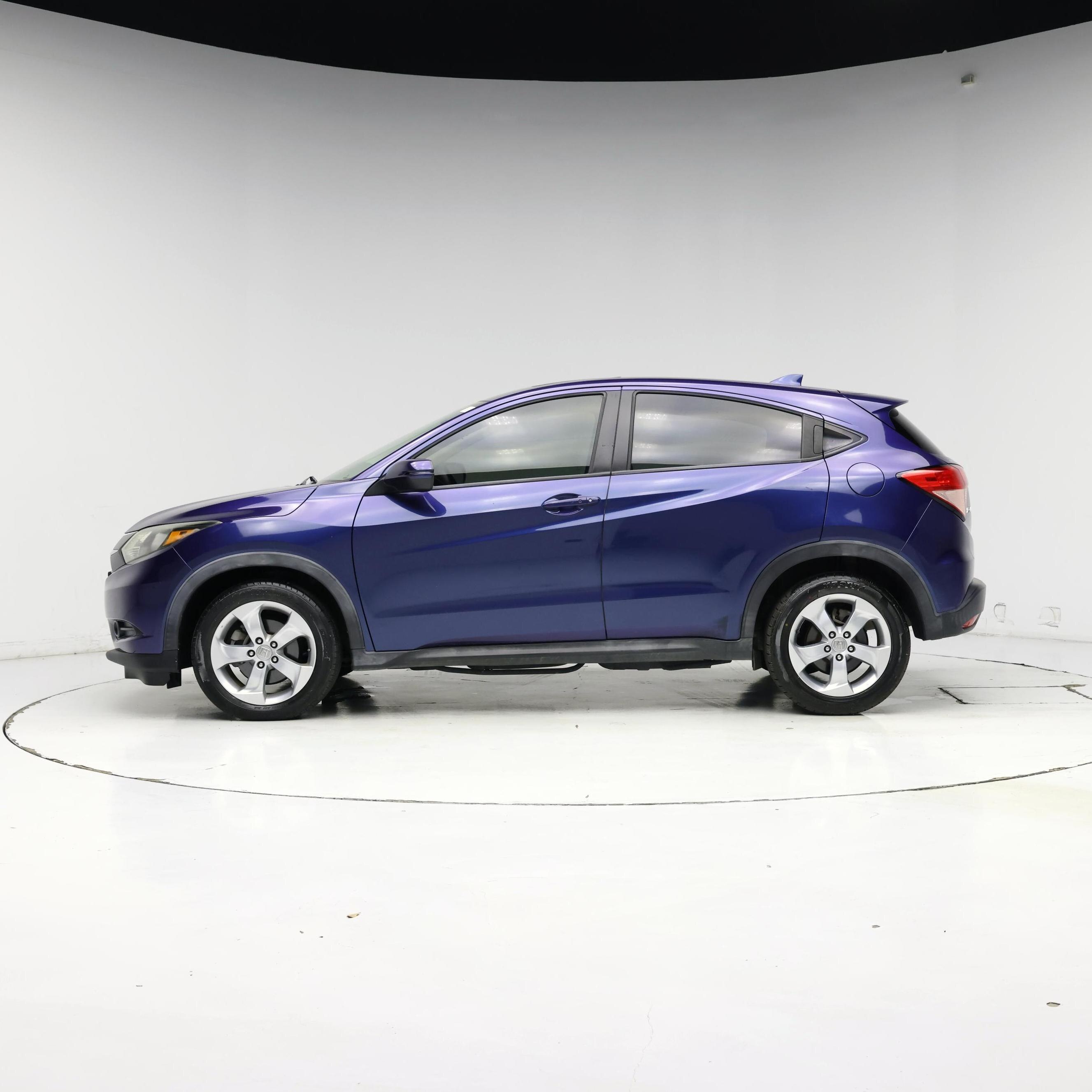 Thumbnail: 2016 Honda HR-V - 3