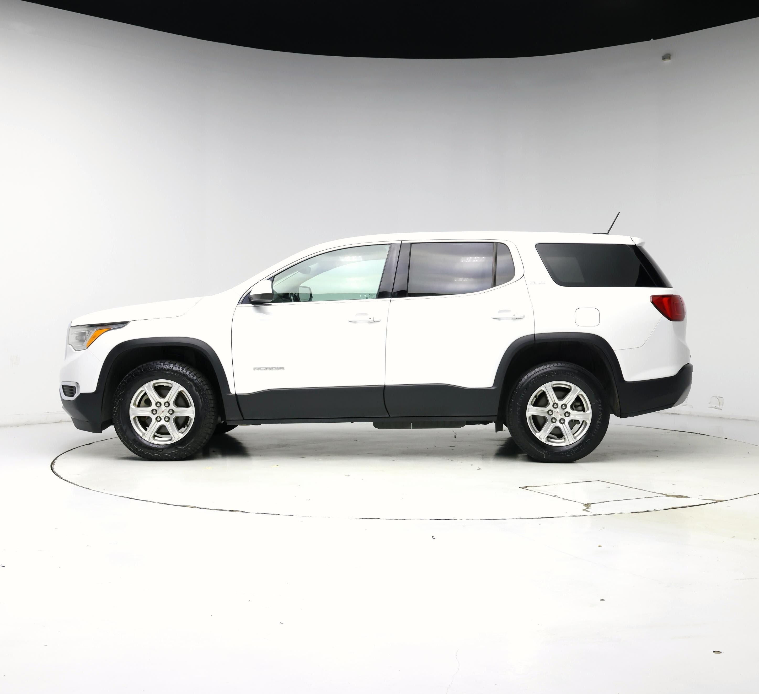Thumbnail: 2019 GMC Acadia - 3