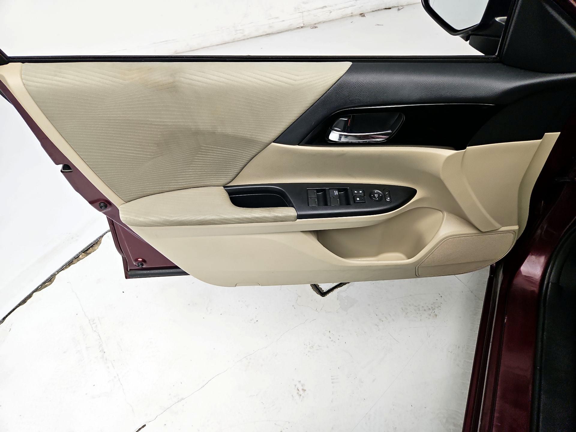 Thumbnail: 2016 Honda Accord - 12