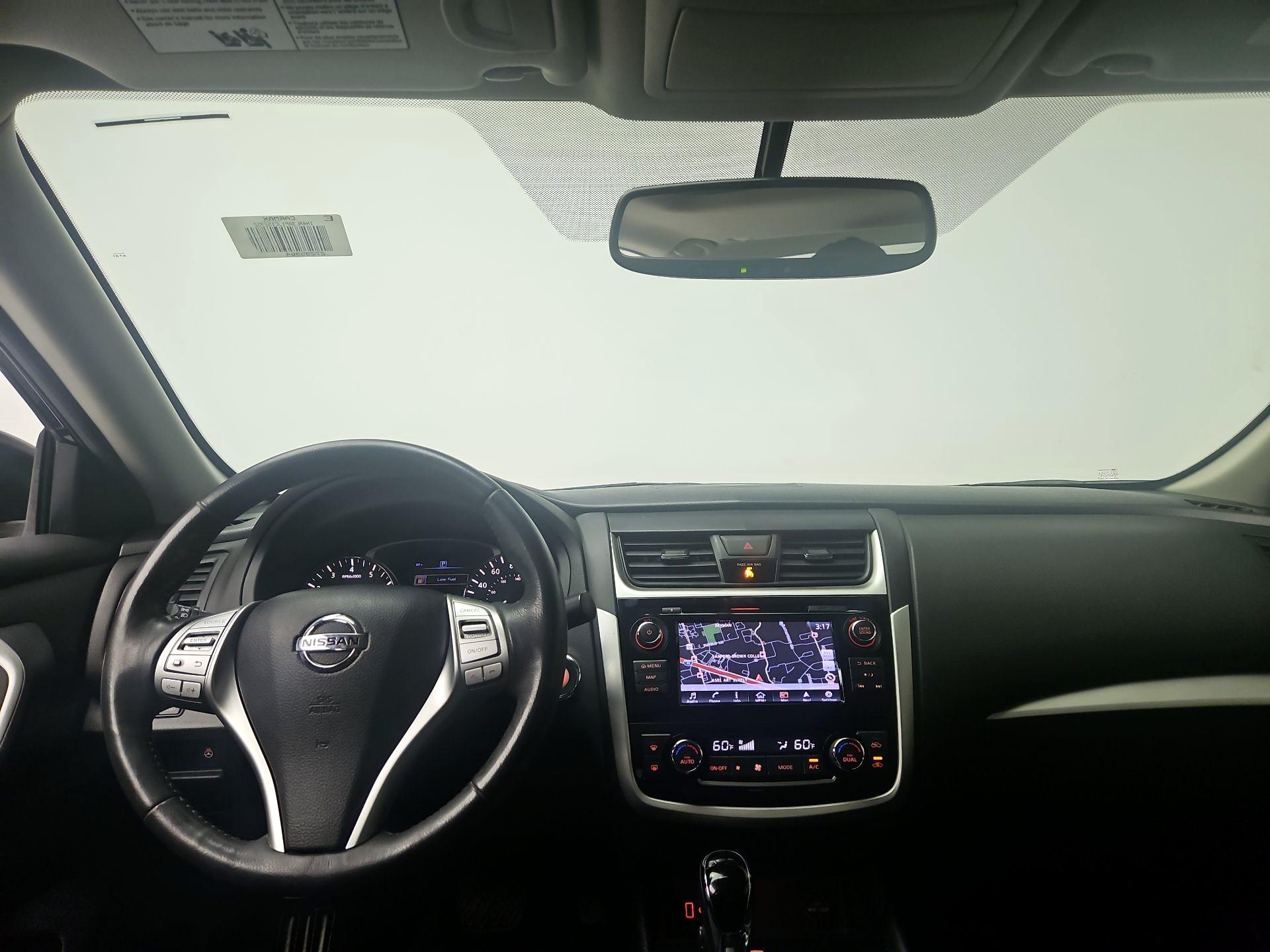 Thumbnail: 2018 Nissan Altima - 9