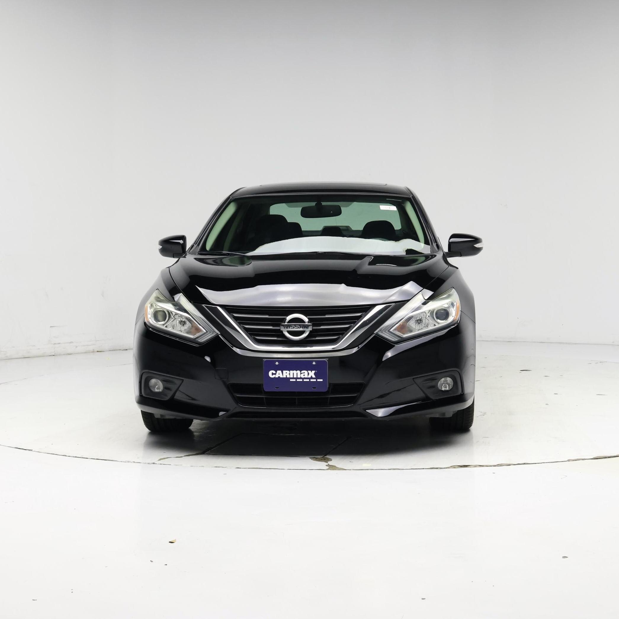 Thumbnail: 2018 Nissan Altima - 5