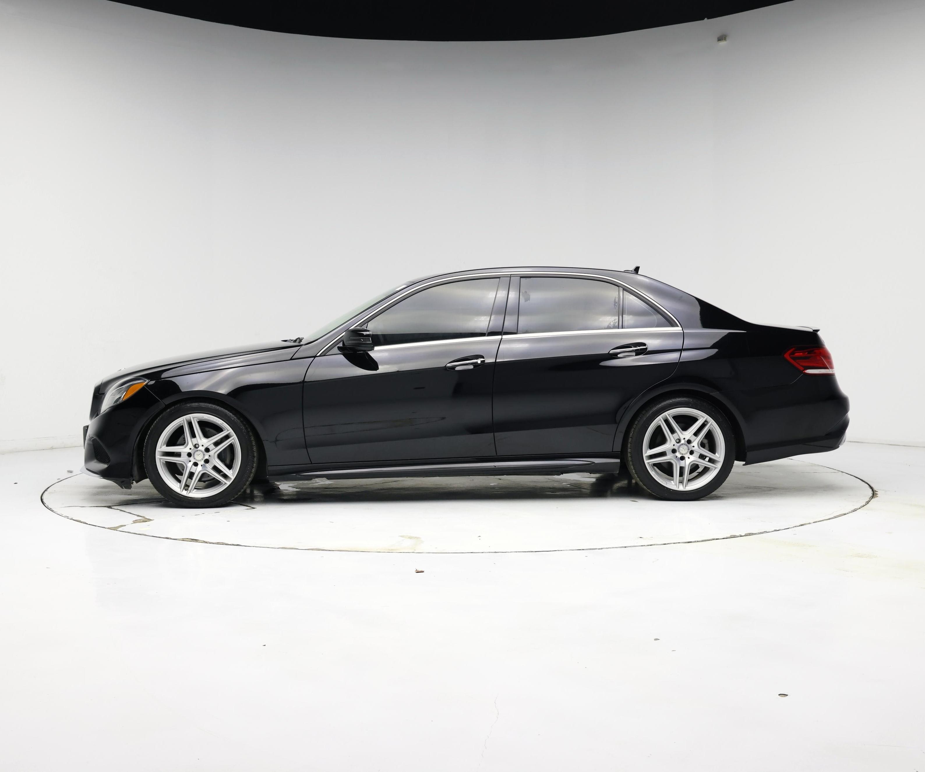 Thumbnail: 2014 Mercedes-Benz E-Class - 3