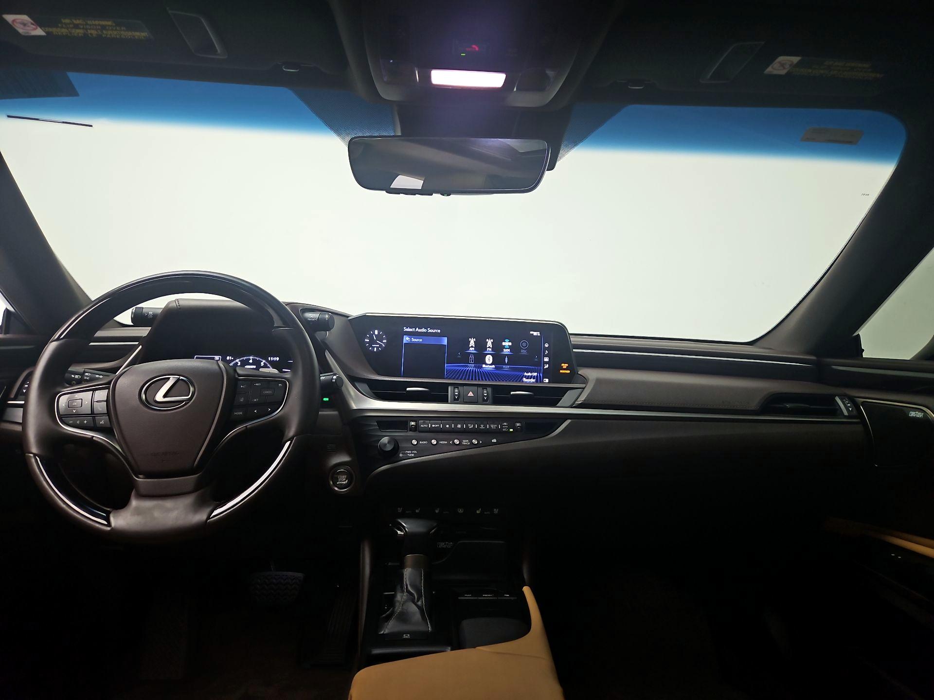 Thumbnail: 2020 Lexus ES - 9