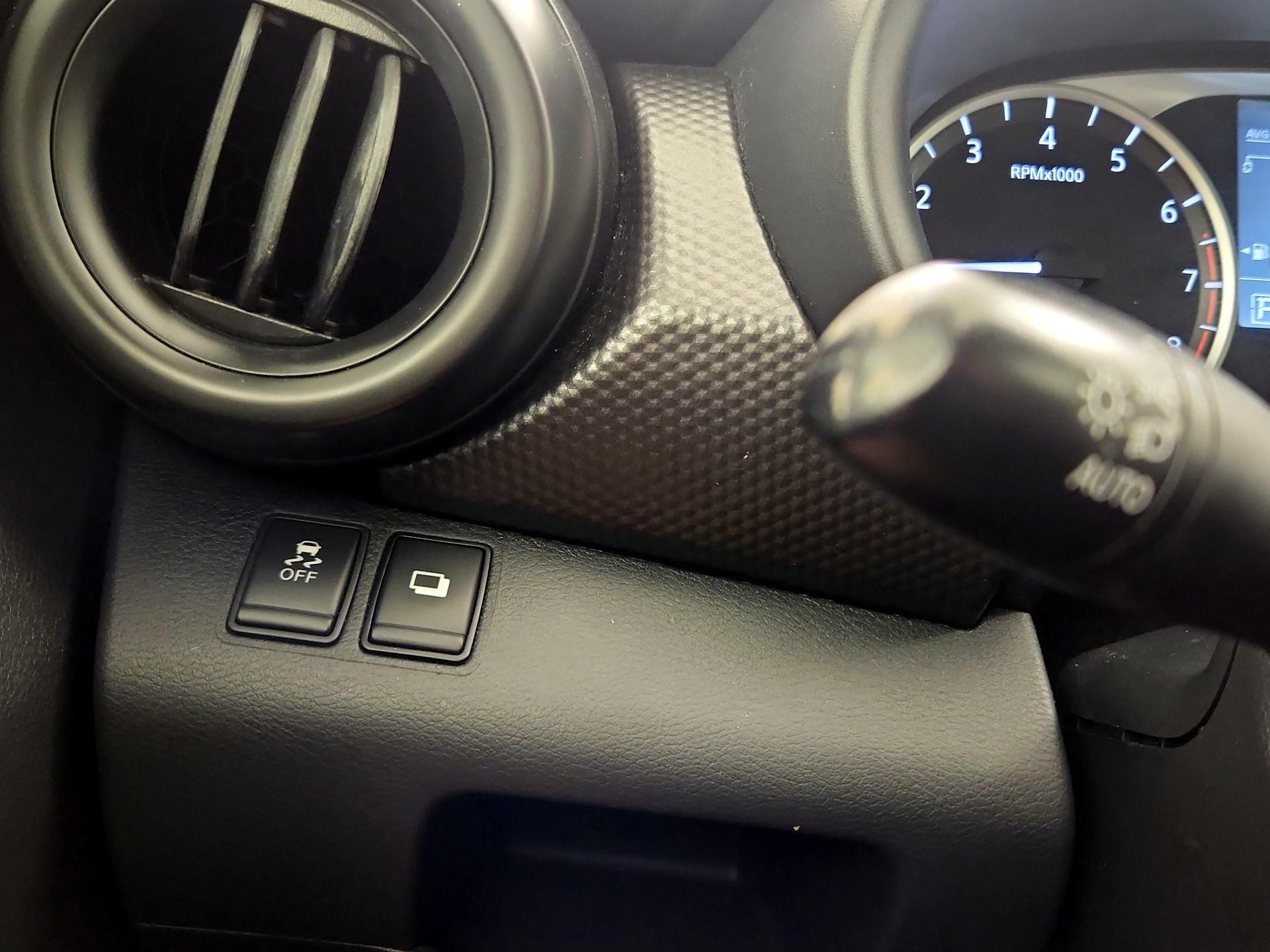 Thumbnail: 2019 Nissan Kicks - 13