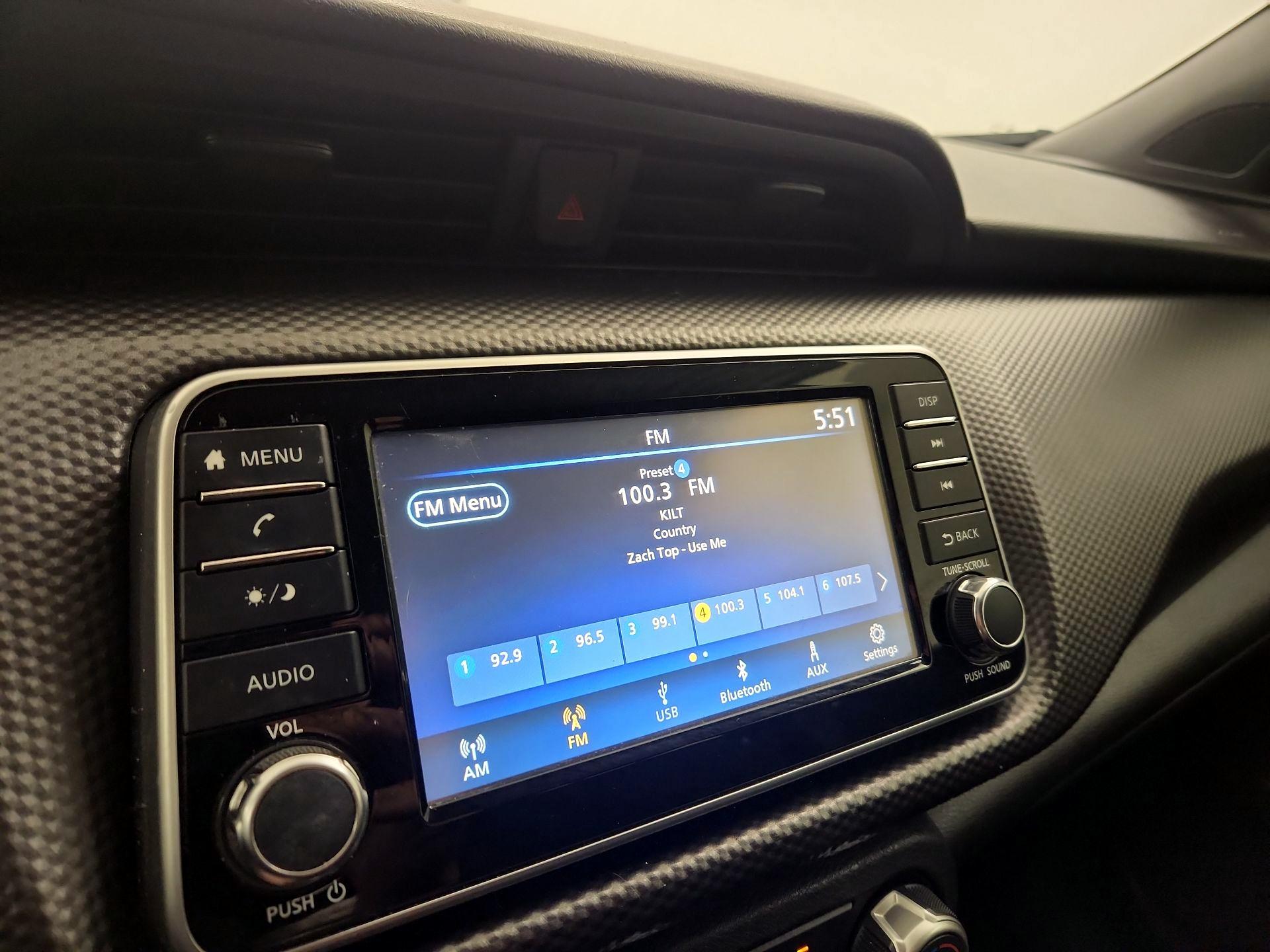 Thumbnail: 2019 Nissan Kicks - 15