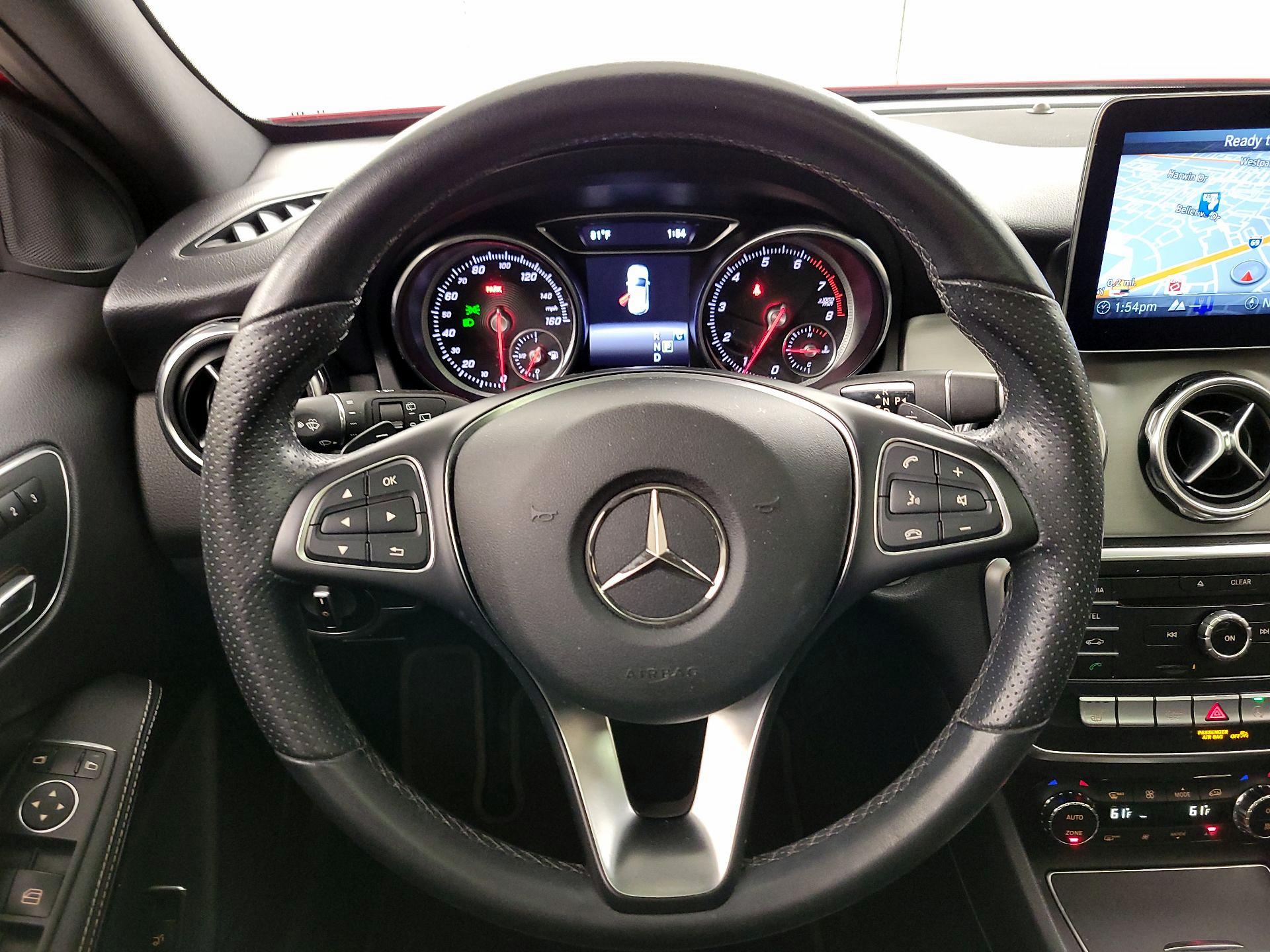 Thumbnail: 2020 Mercedes-Benz GLA - 10