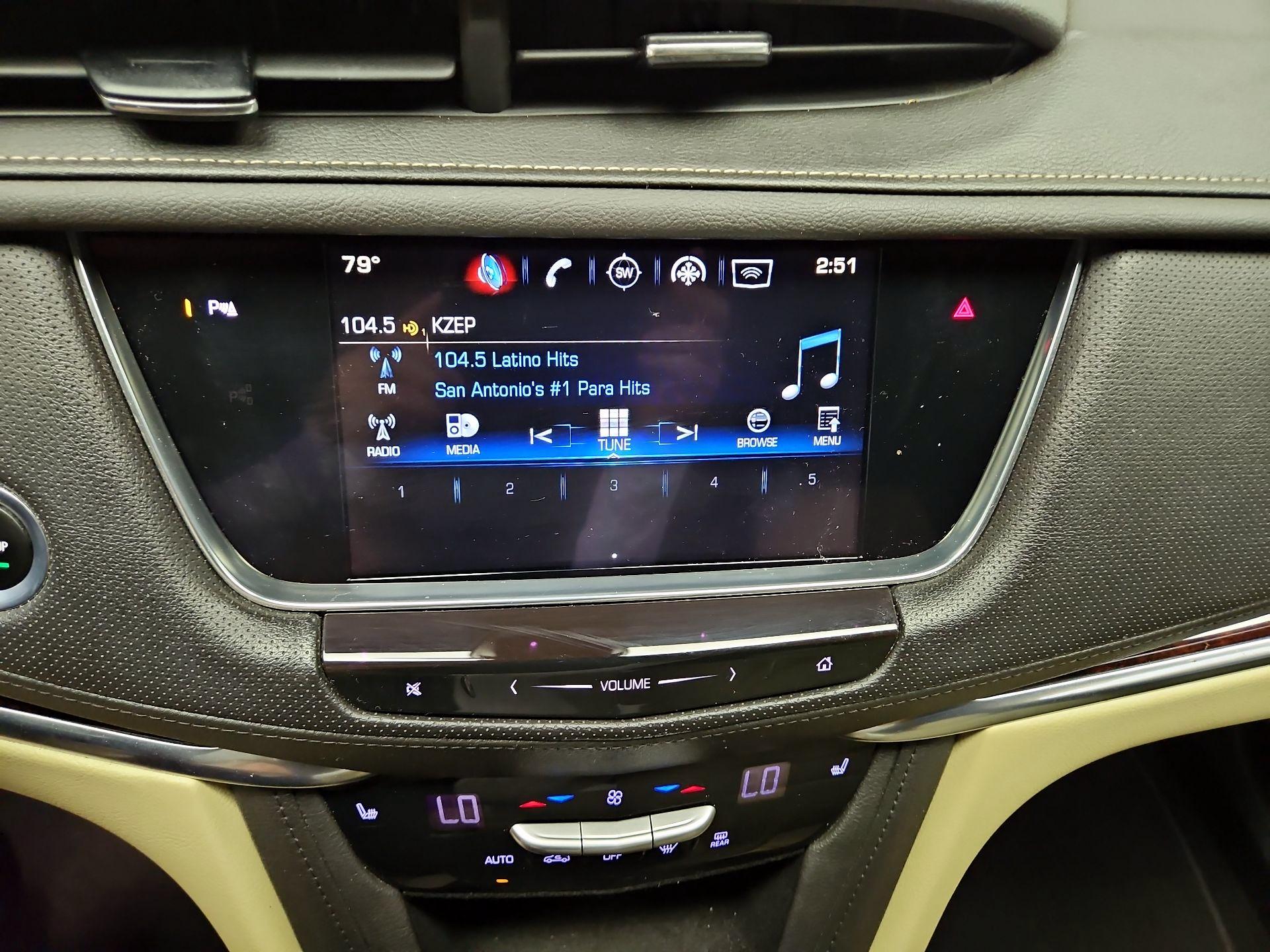Thumbnail: 2018 Cadillac XT5 - 16
