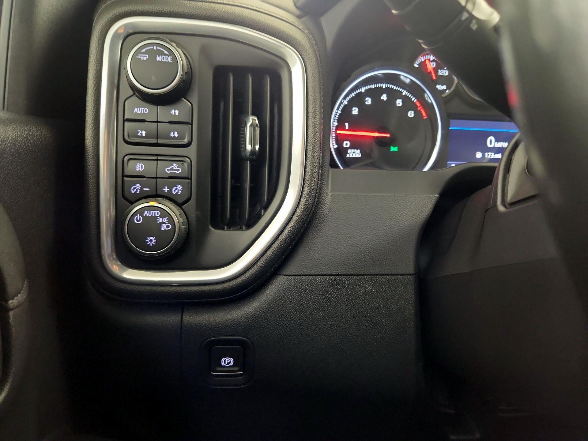Thumbnail: 2022 Chevrolet Silverado 2500 - 13