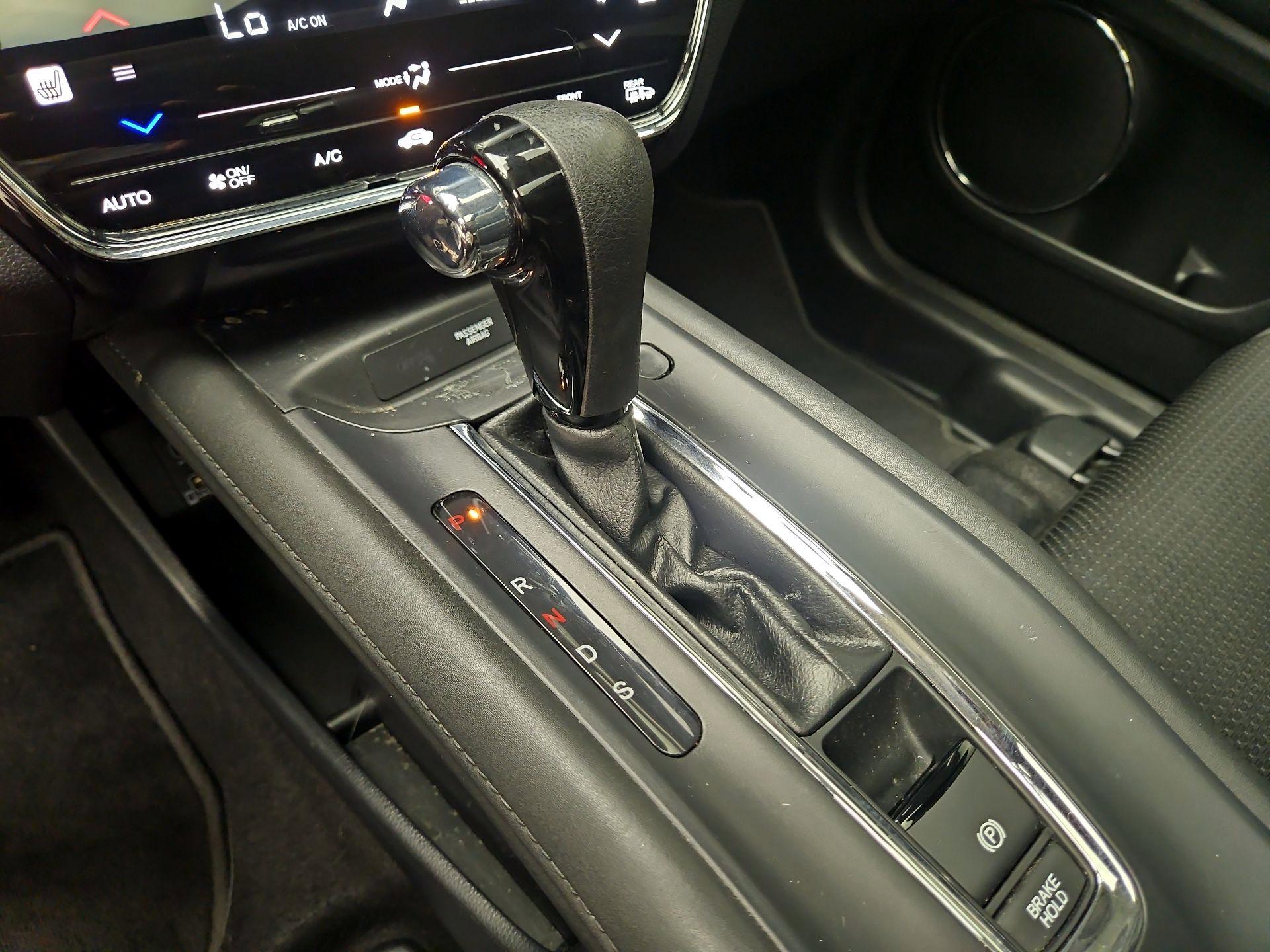 Thumbnail: 2019 Honda HR-V - 15