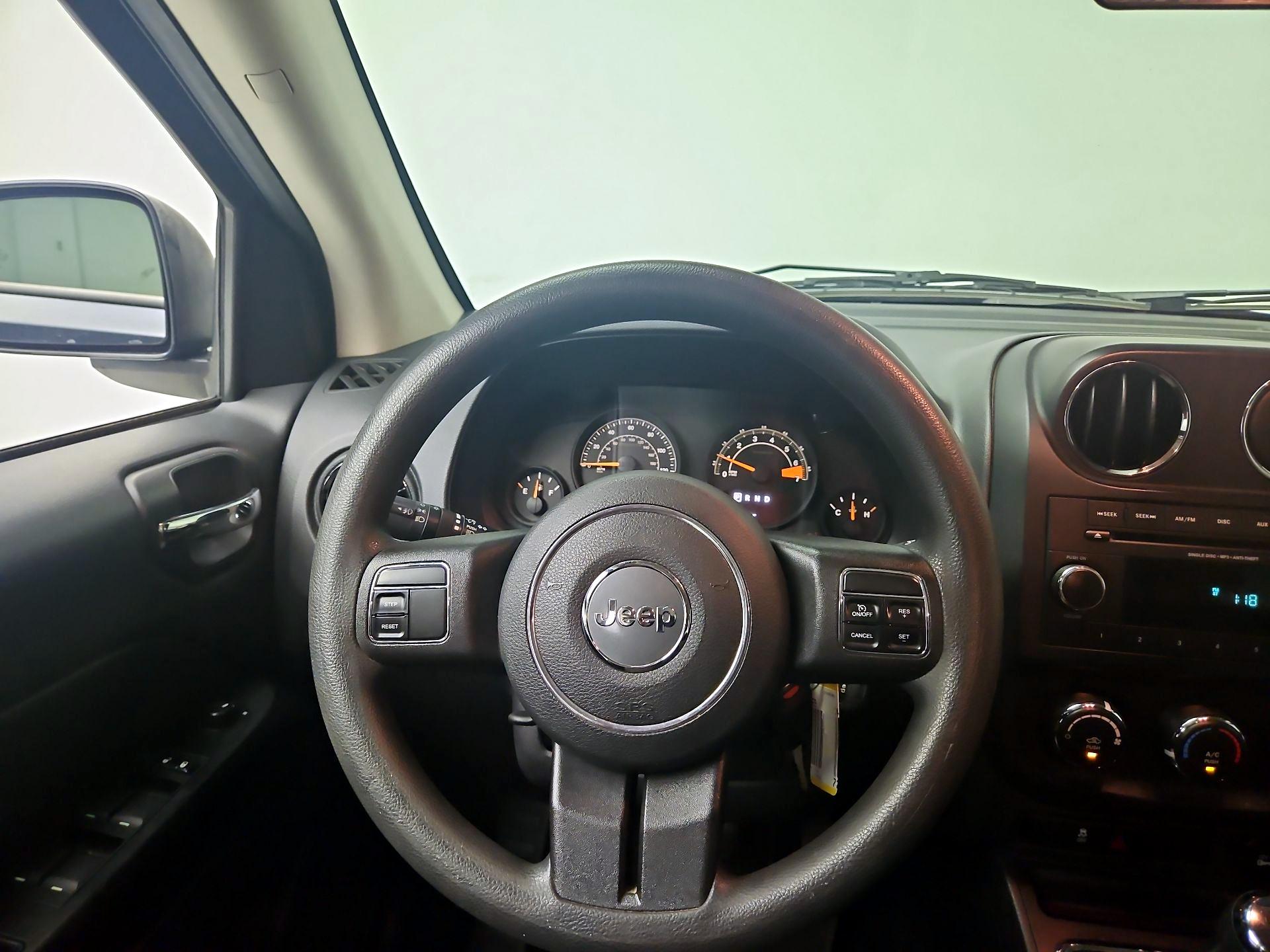 Thumbnail: 2014 Jeep Compass - 10