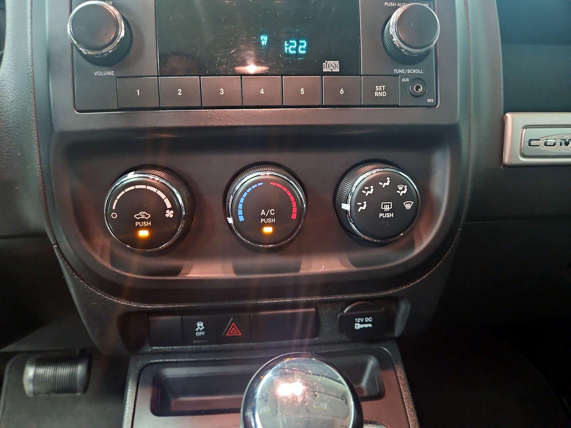 Thumbnail: 2014 Jeep Compass - 14
