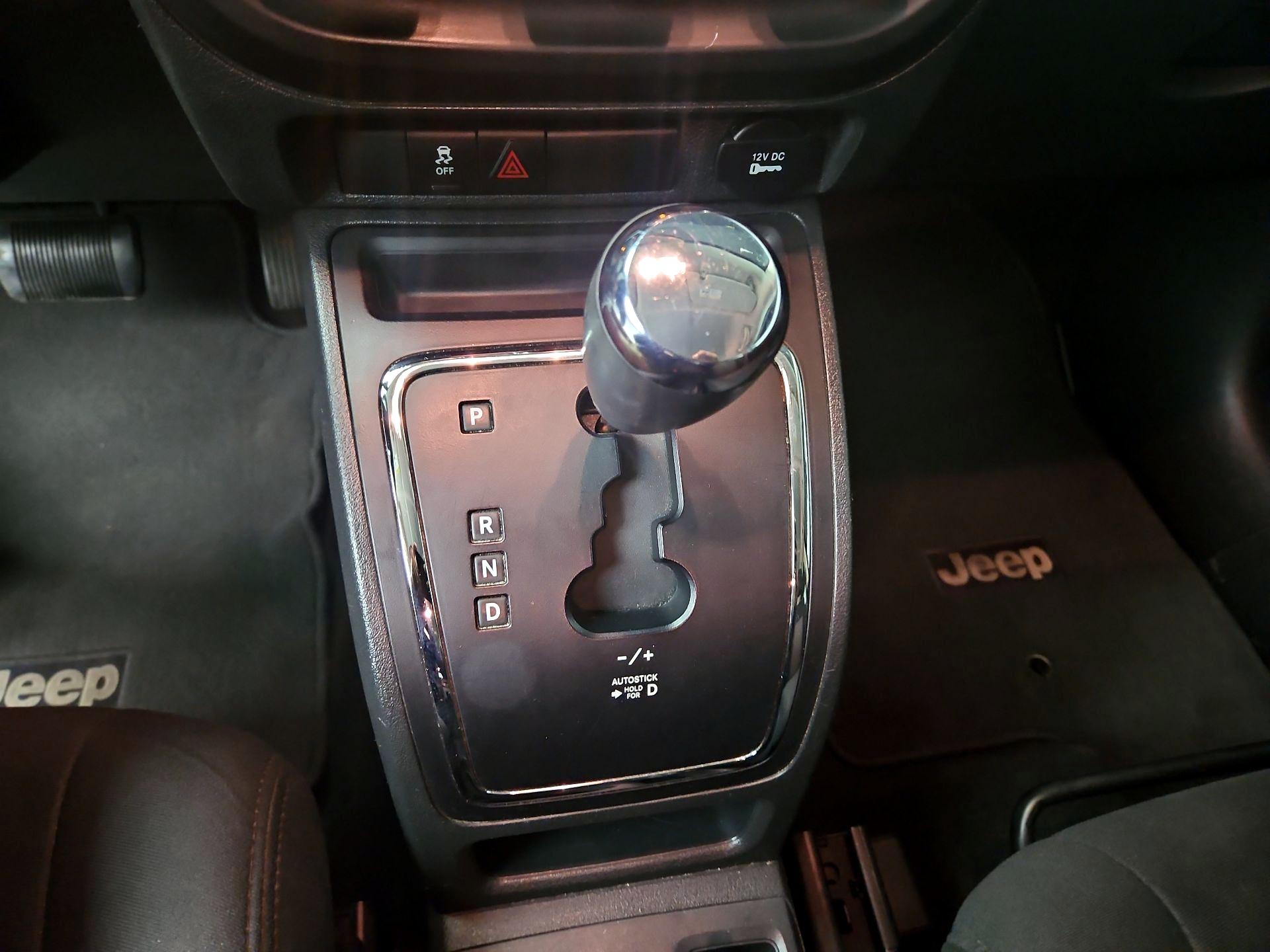 Thumbnail: 2014 Jeep Compass - 15