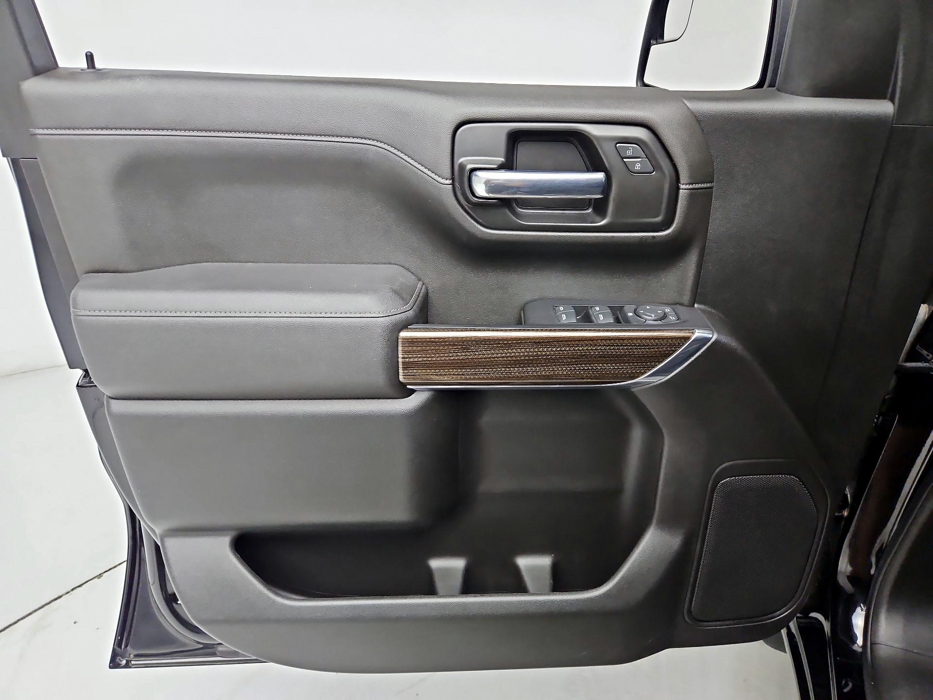 Thumbnail: 2021 Chevrolet Silverado 1500 - 12