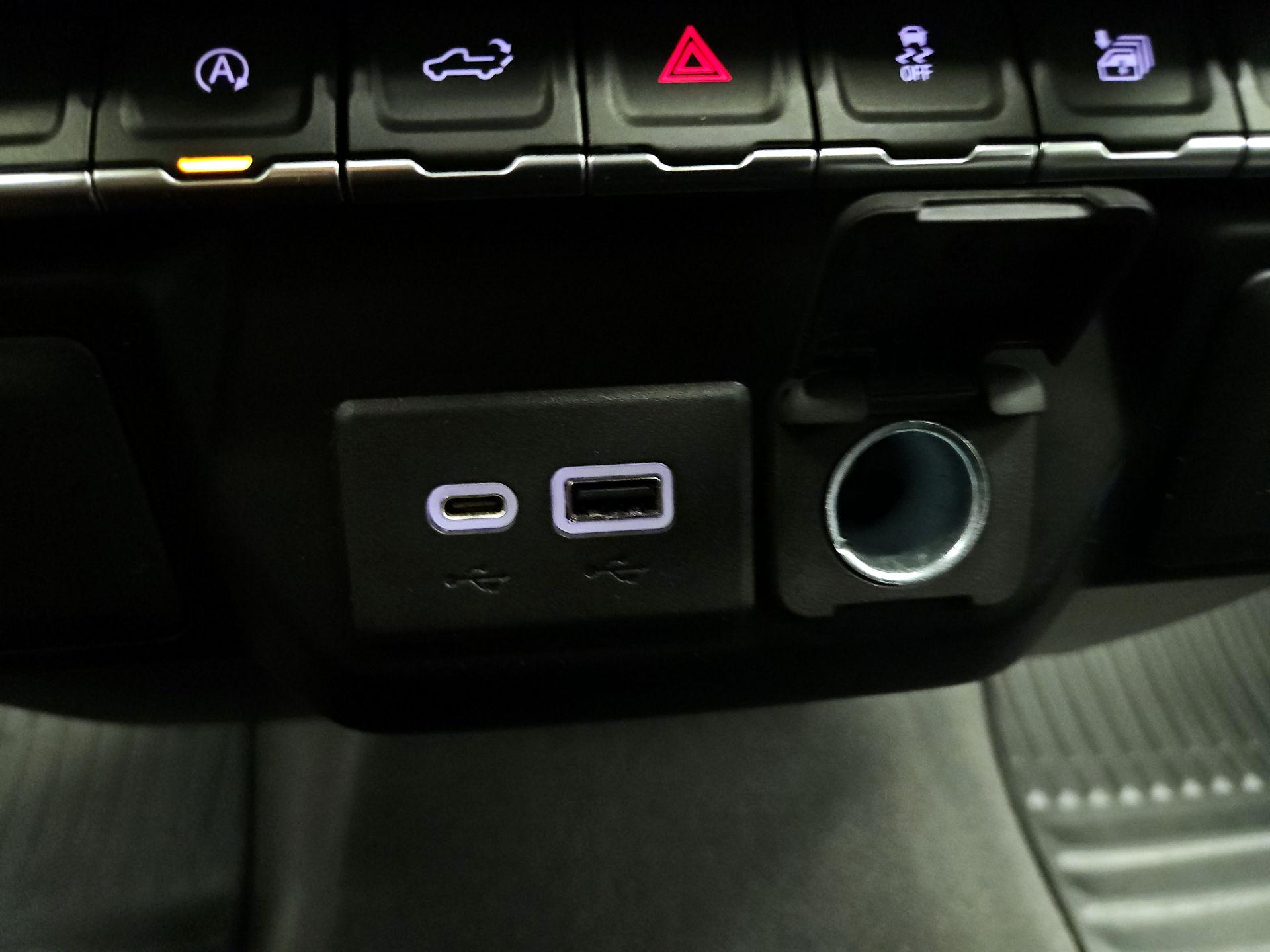 Thumbnail: 2021 Chevrolet Silverado 1500 - 18
