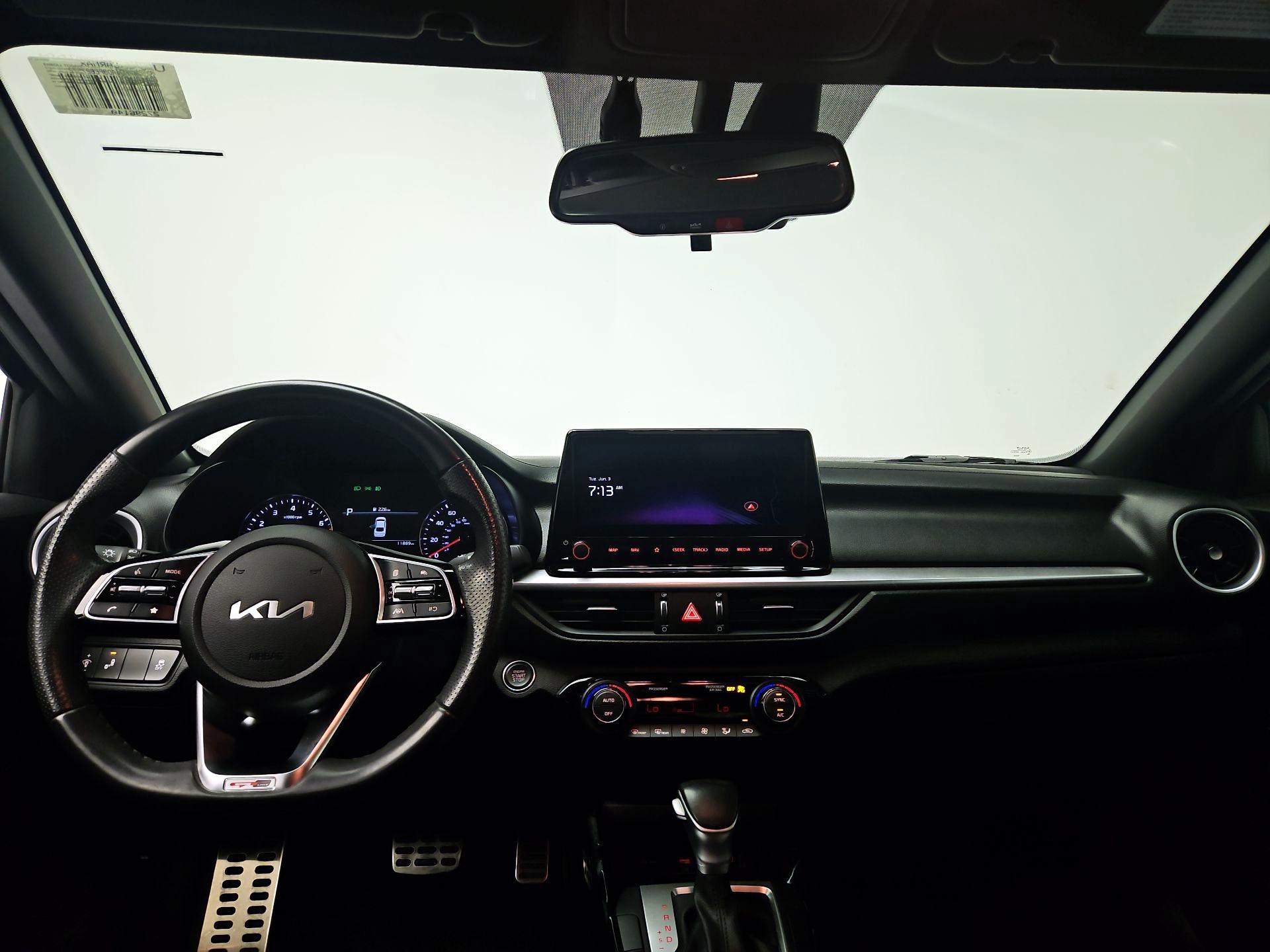 Thumbnail: 2023 Kia Forte - 9