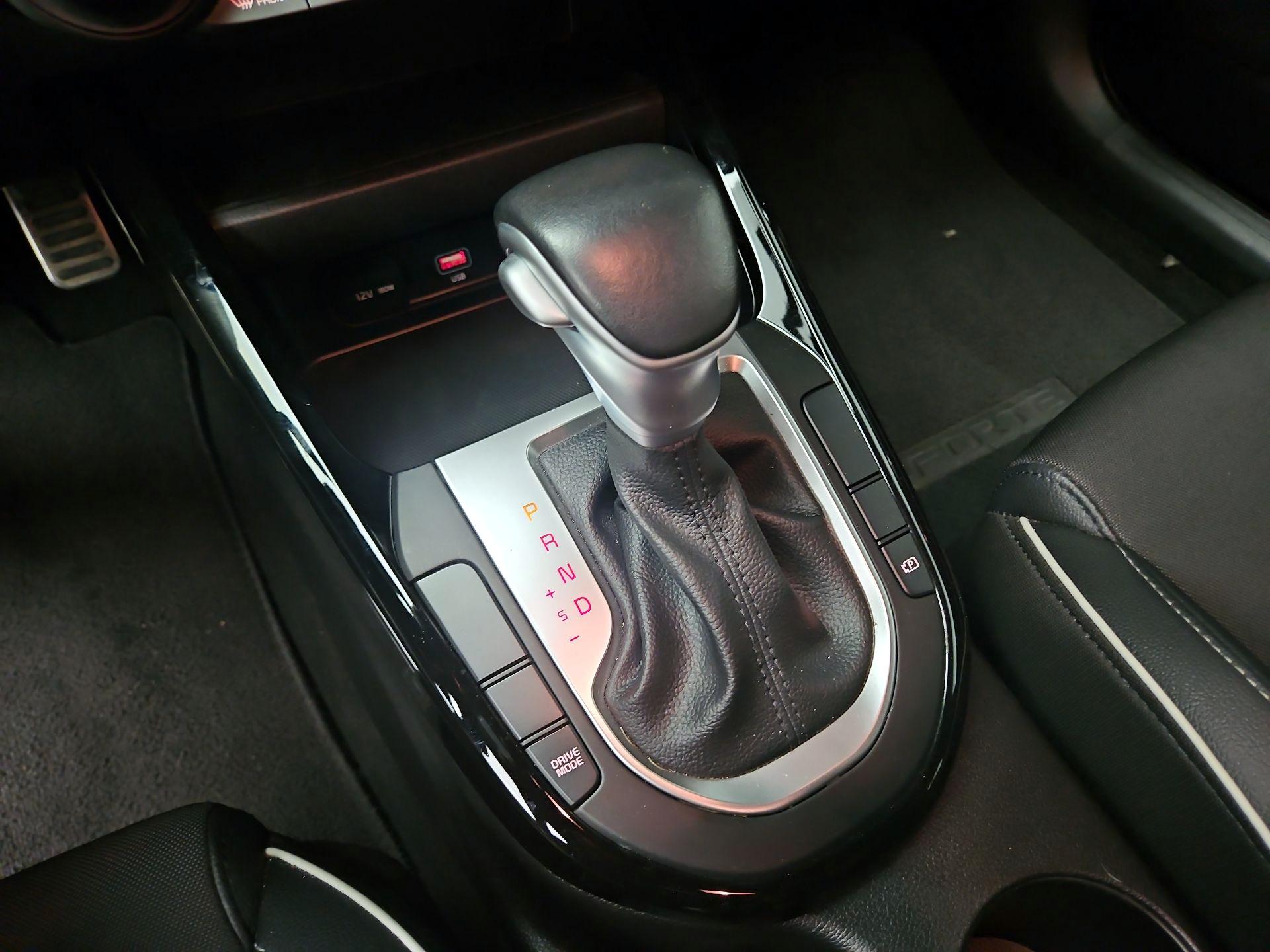 Thumbnail: 2023 Kia Forte - 18