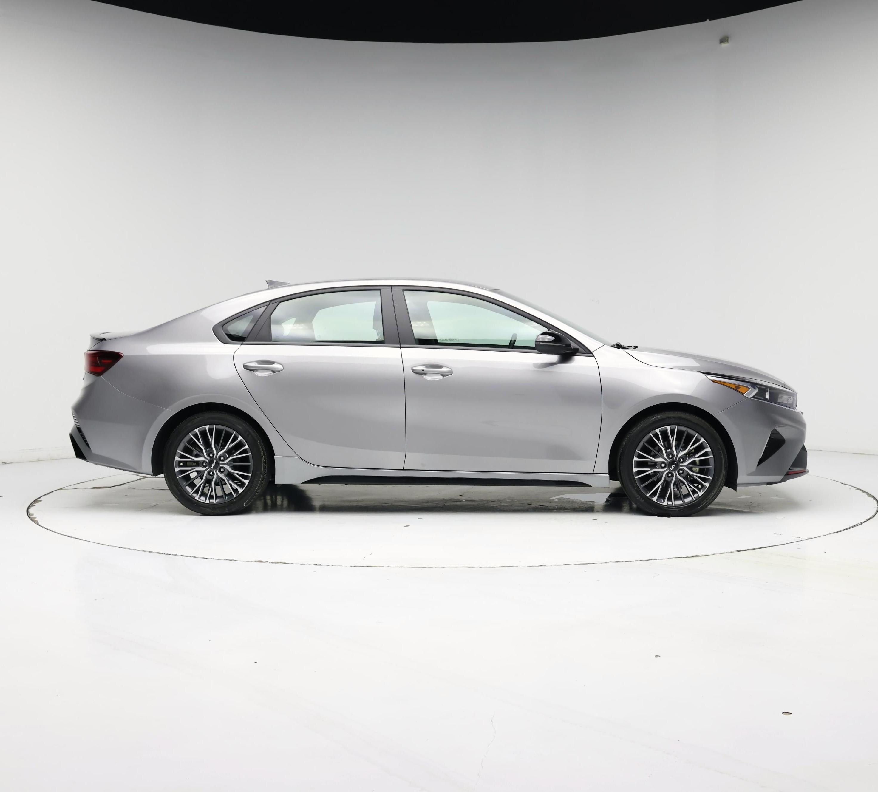 Thumbnail: 2023 Kia Forte - 7