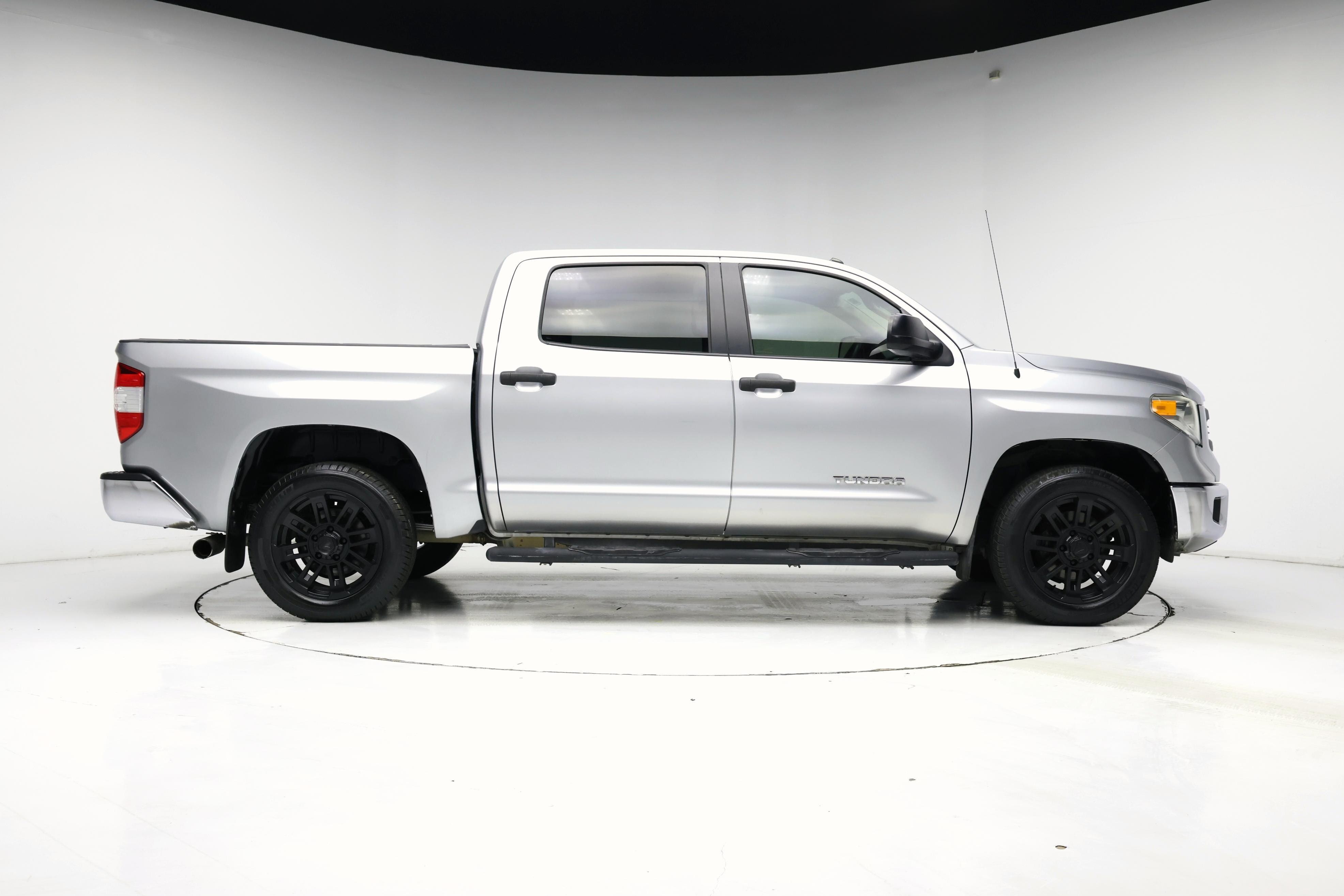 Thumbnail: 2015 Toyota Tundra - 7