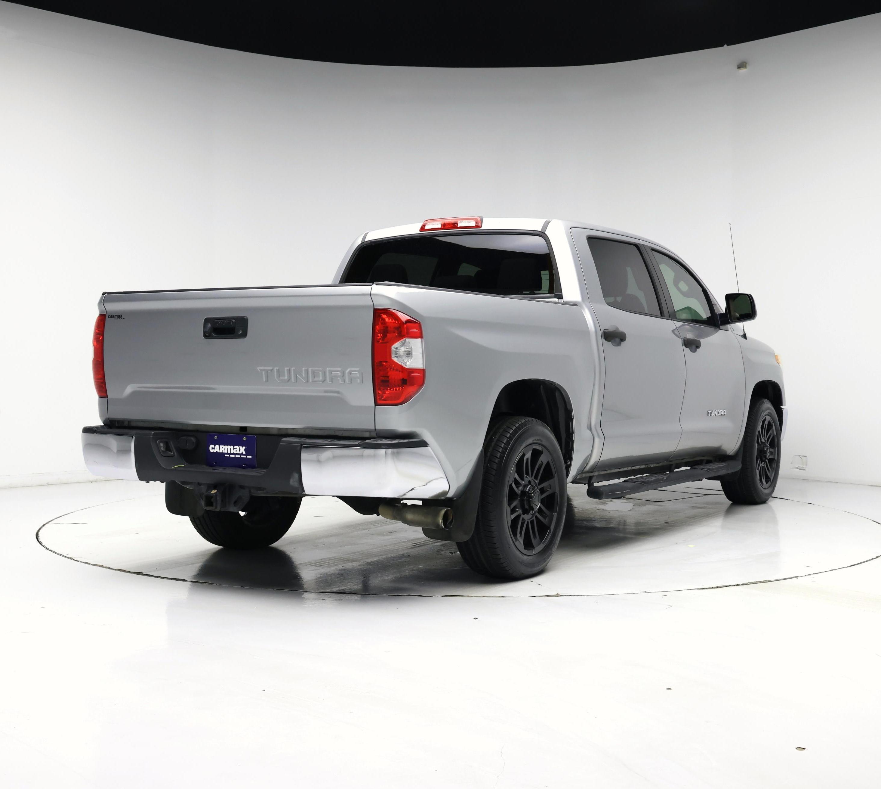 Thumbnail: 2015 Toyota Tundra - 8