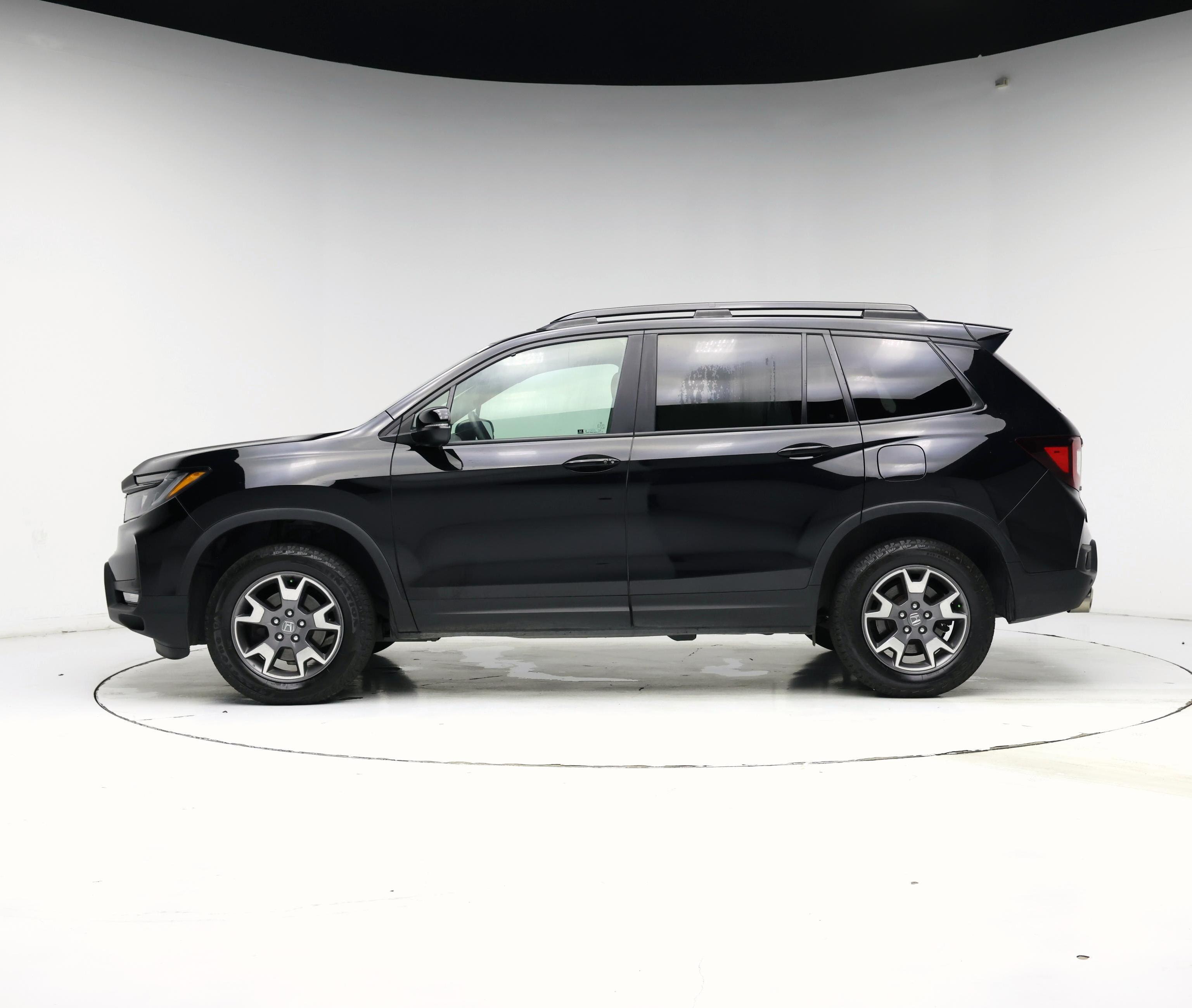Thumbnail: 2023 Honda Passport - 3