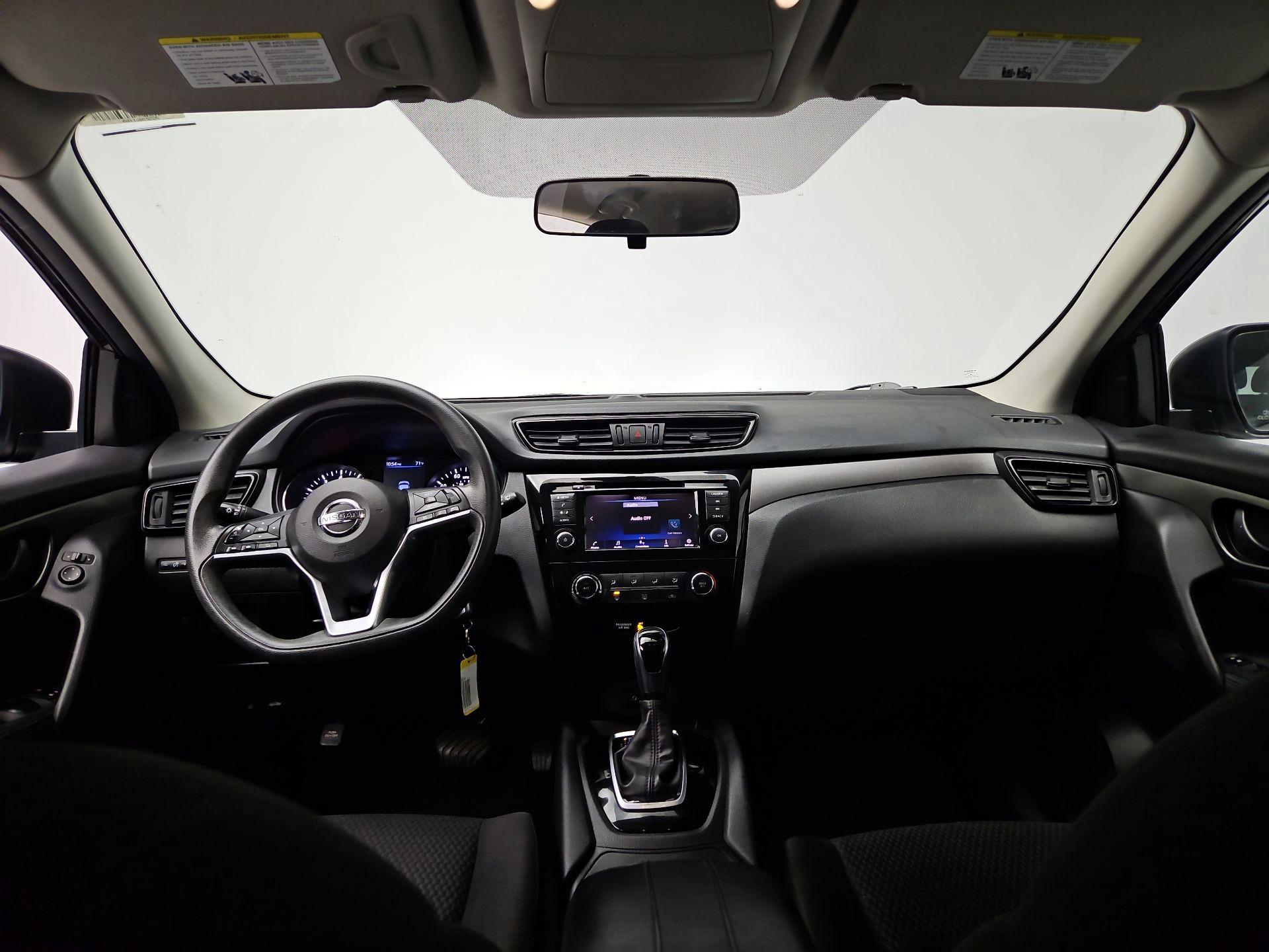 Thumbnail: 2019 Nissan Rogue Sport - 9