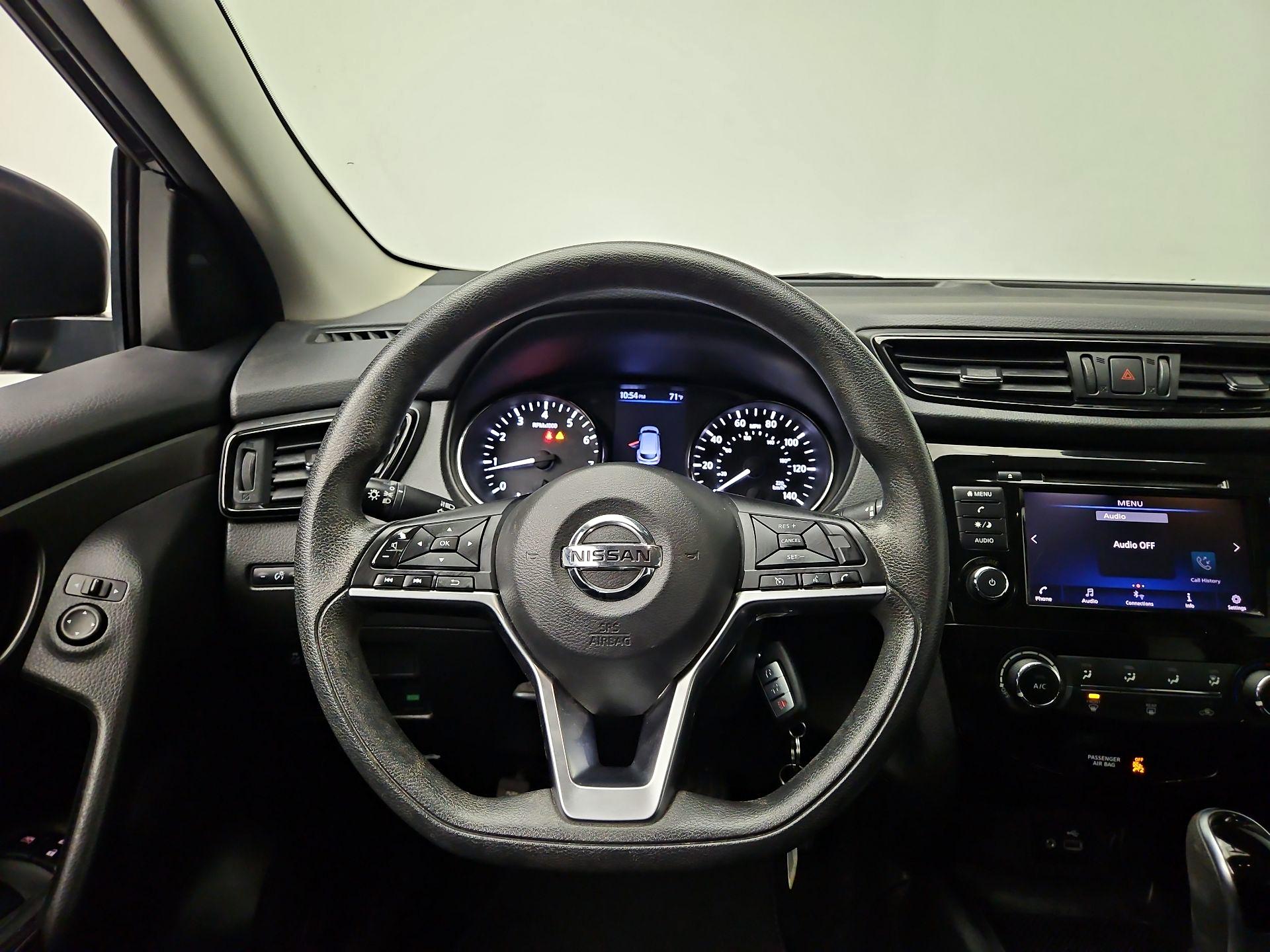 Thumbnail: 2019 Nissan Rogue Sport - 10
