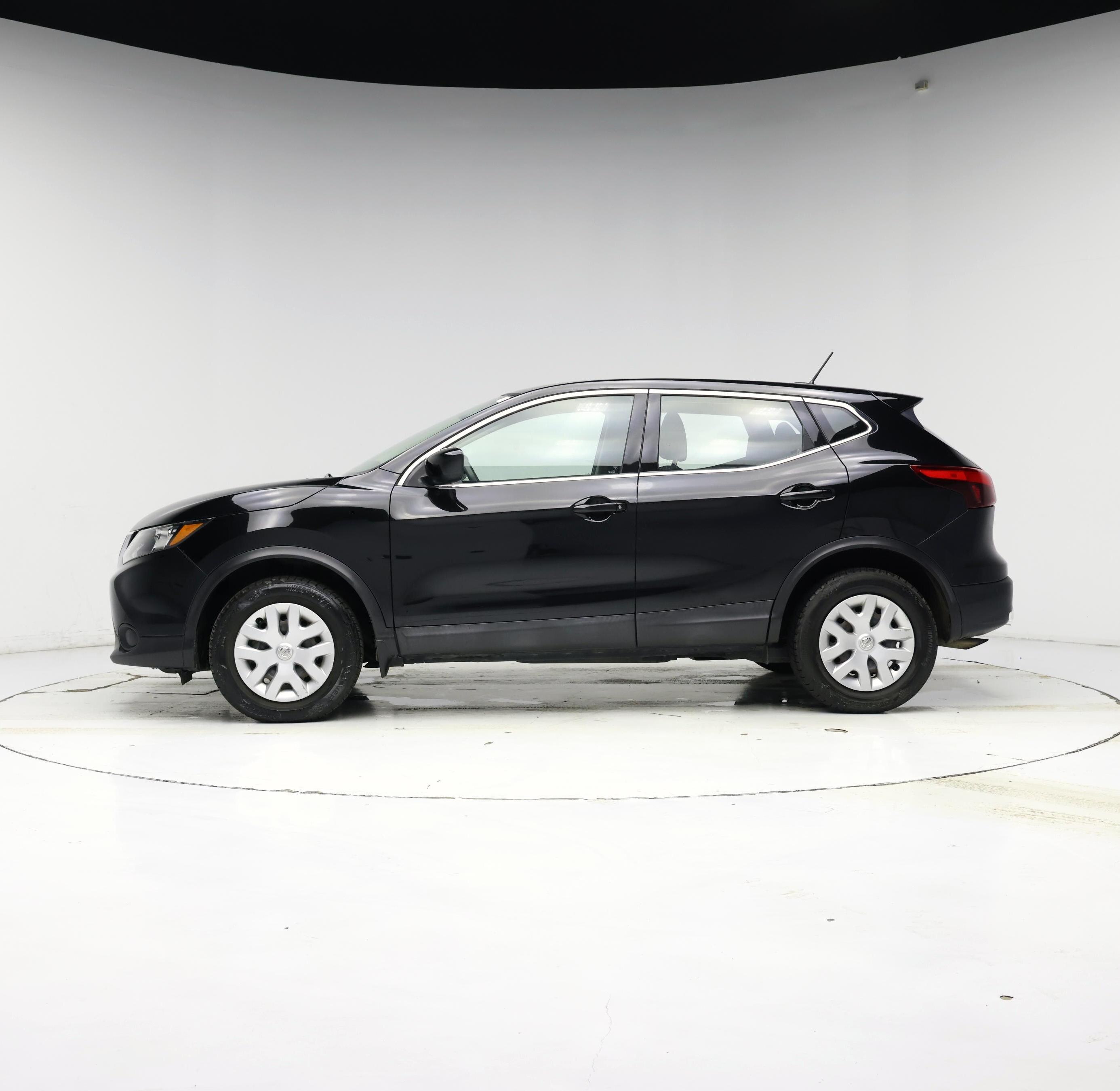 Thumbnail: 2019 Nissan Rogue Sport - 3