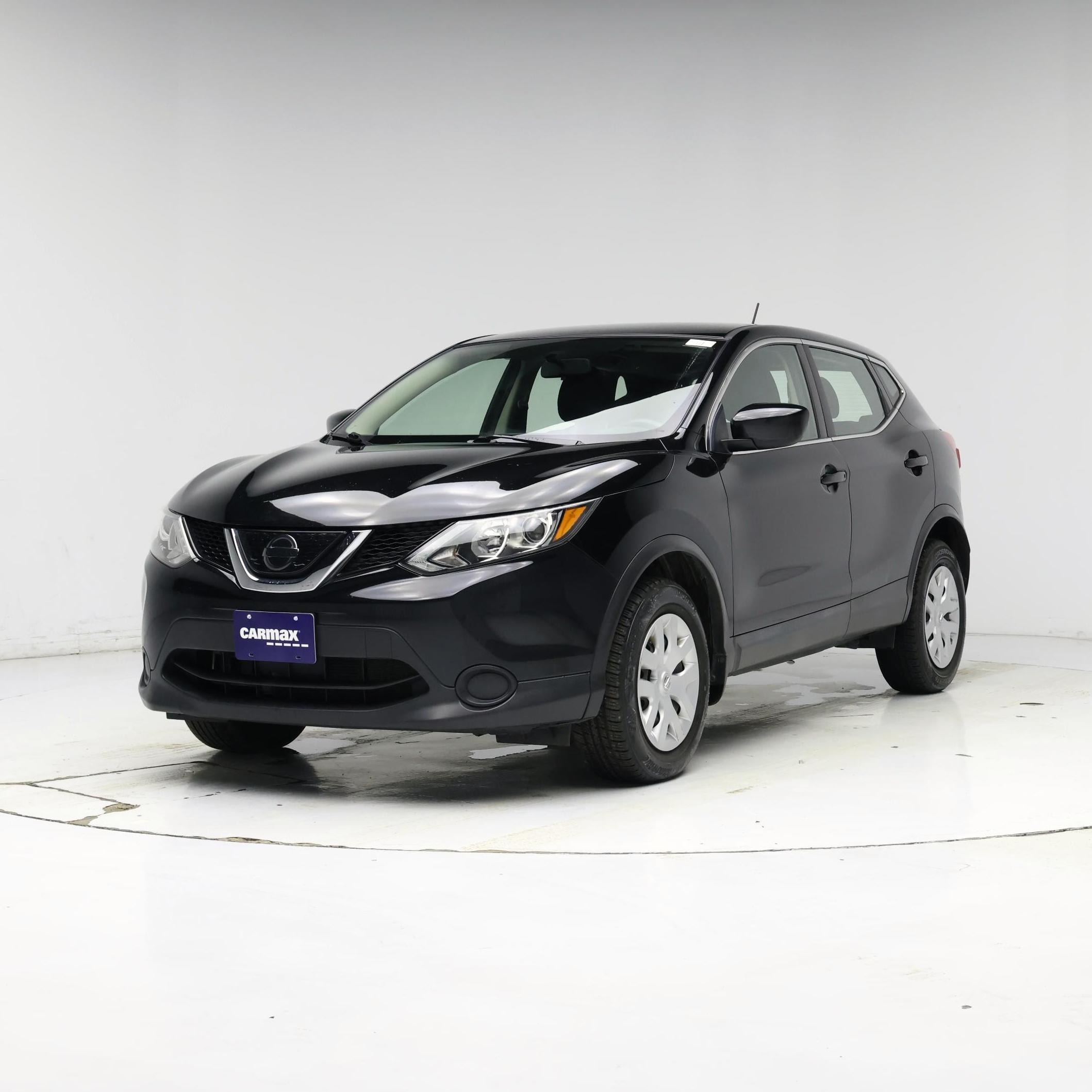 Thumbnail: 2019 Nissan Rogue Sport - 4