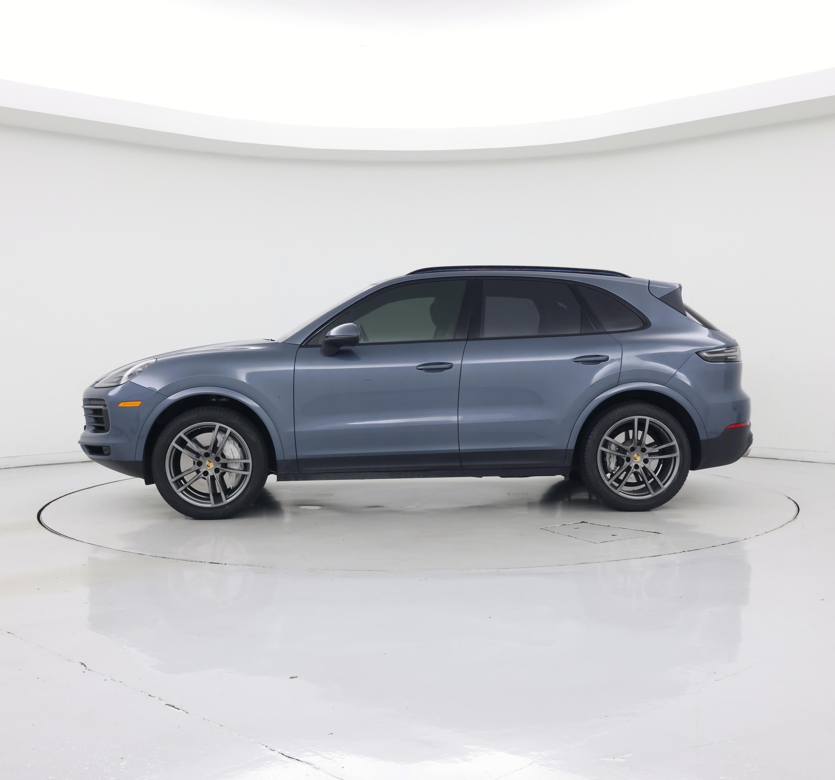 Thumbnail: 2019 Porsche Cayenne - 3