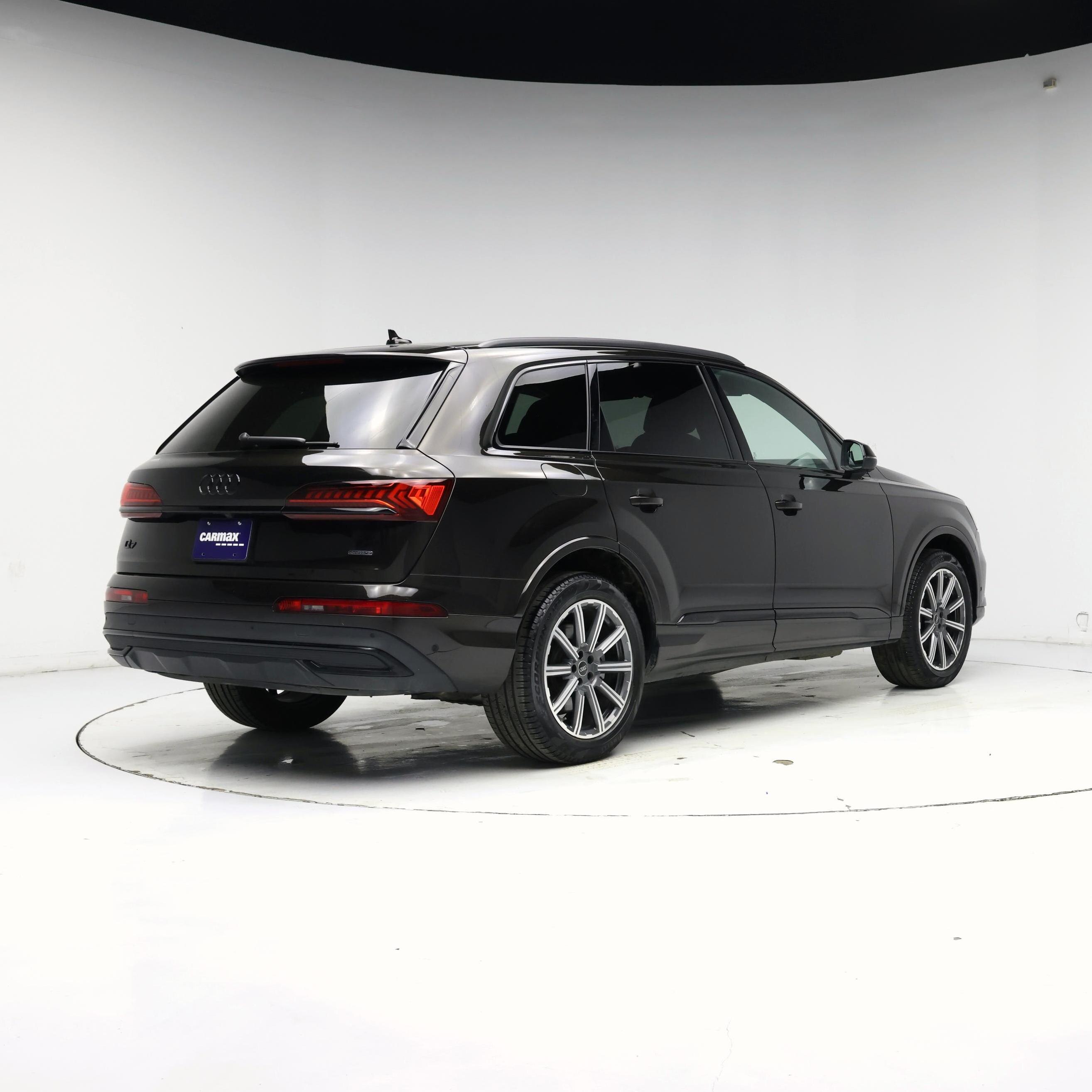 Thumbnail: 2023 Audi Q7 - 8