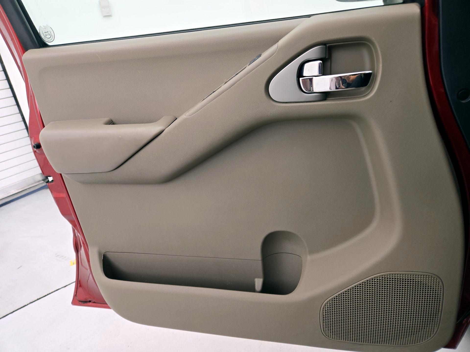 Thumbnail: 2014 Nissan Frontier - 12