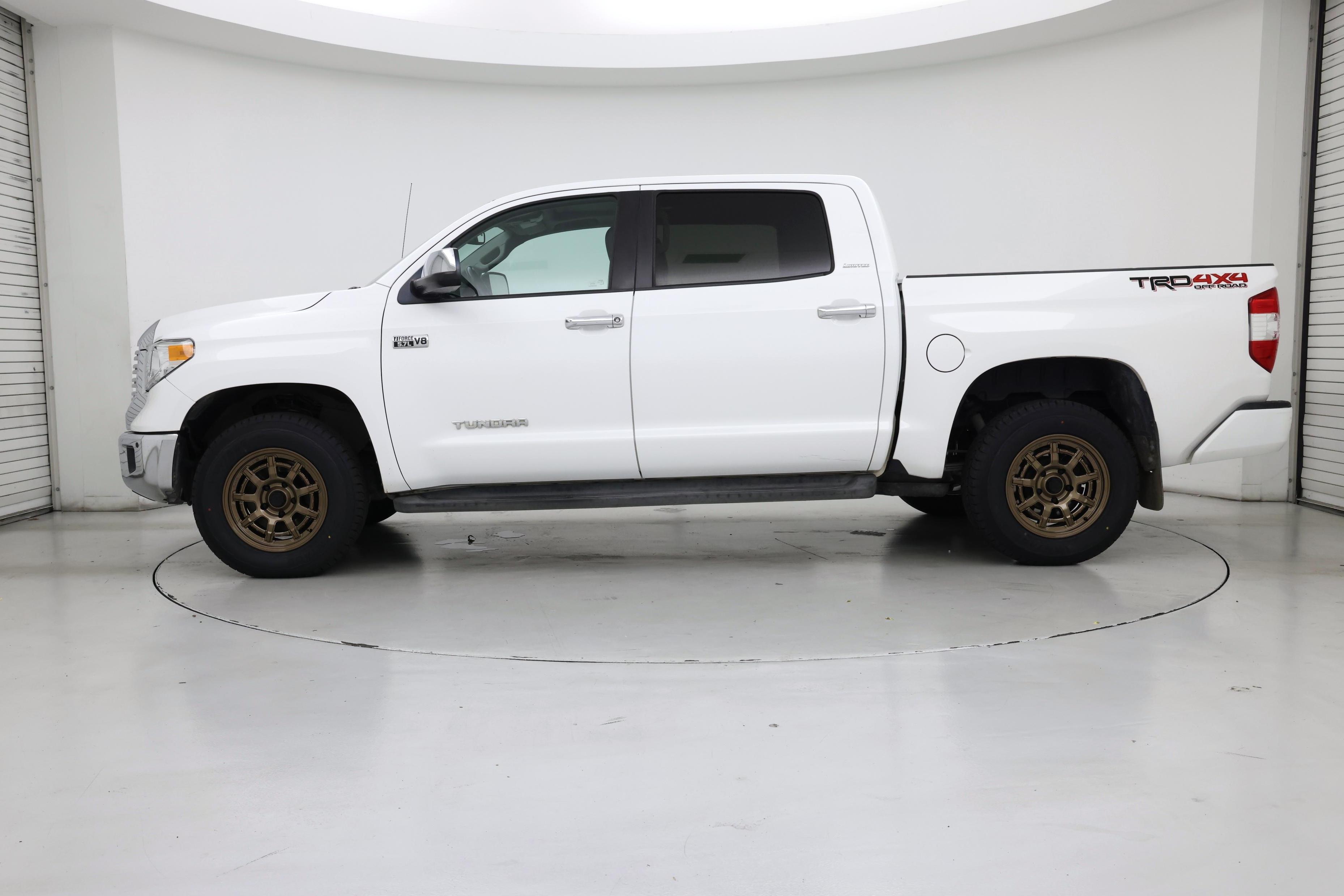 Thumbnail: 2016 Toyota Tundra - 3