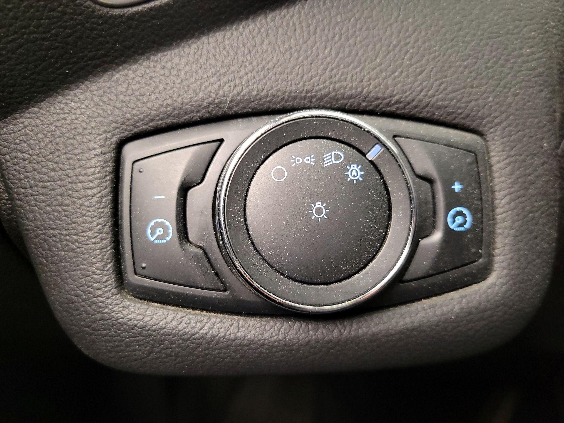 Thumbnail: 2013 Ford C-Max - 13