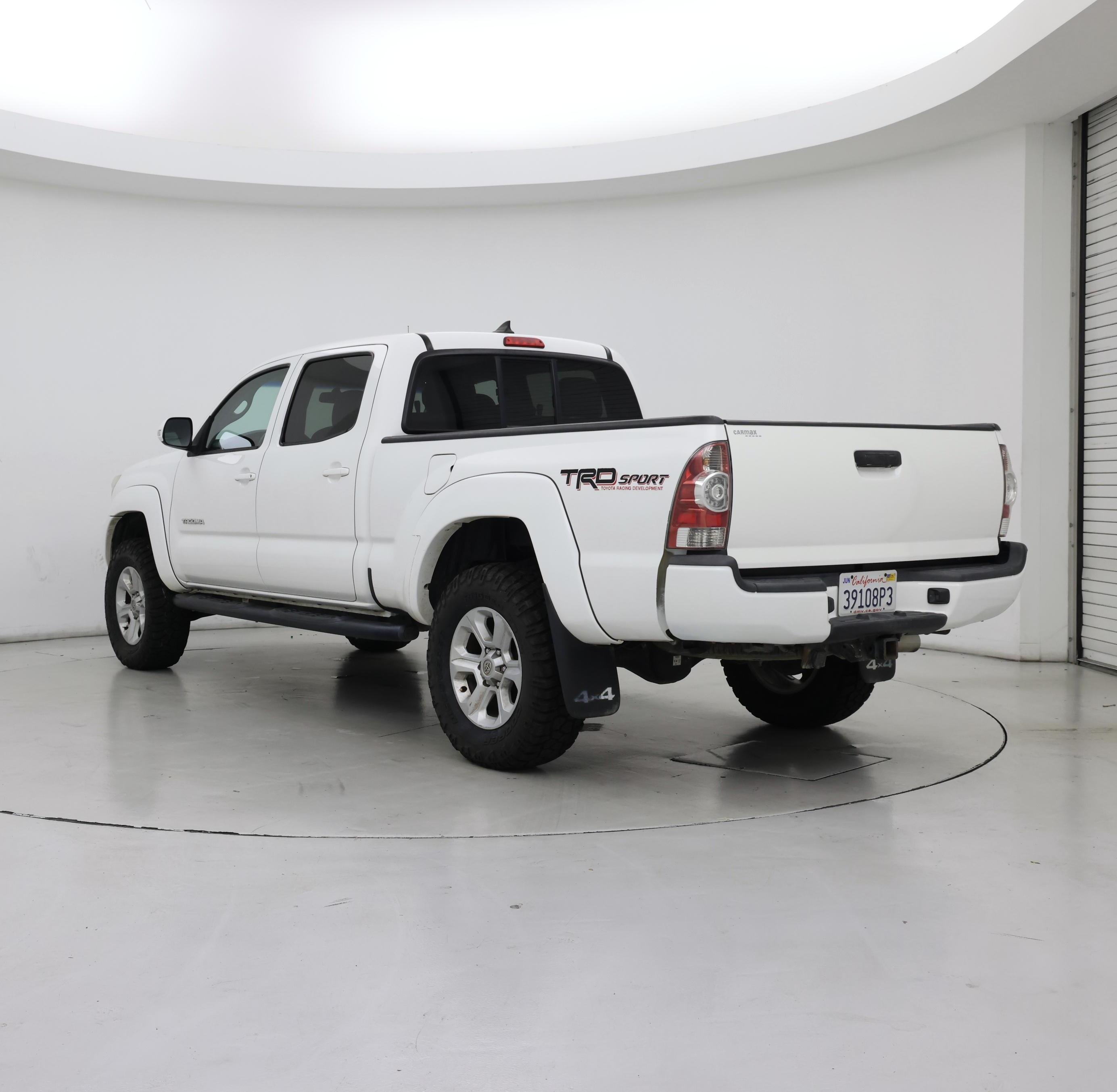 Thumbnail: 2015 Toyota Tacoma - 2
