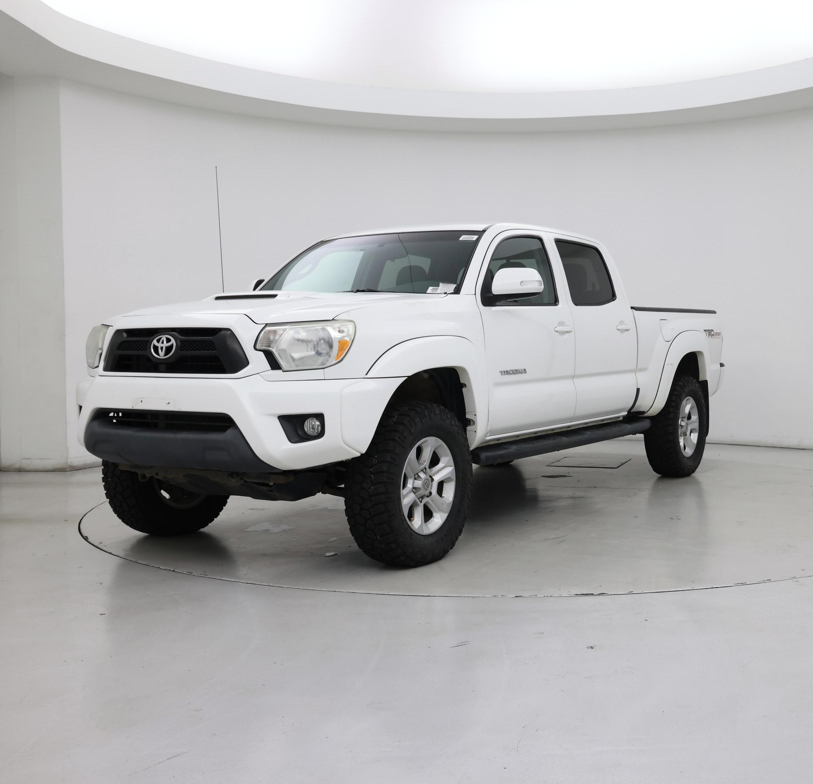 Thumbnail: 2015 Toyota Tacoma - 4