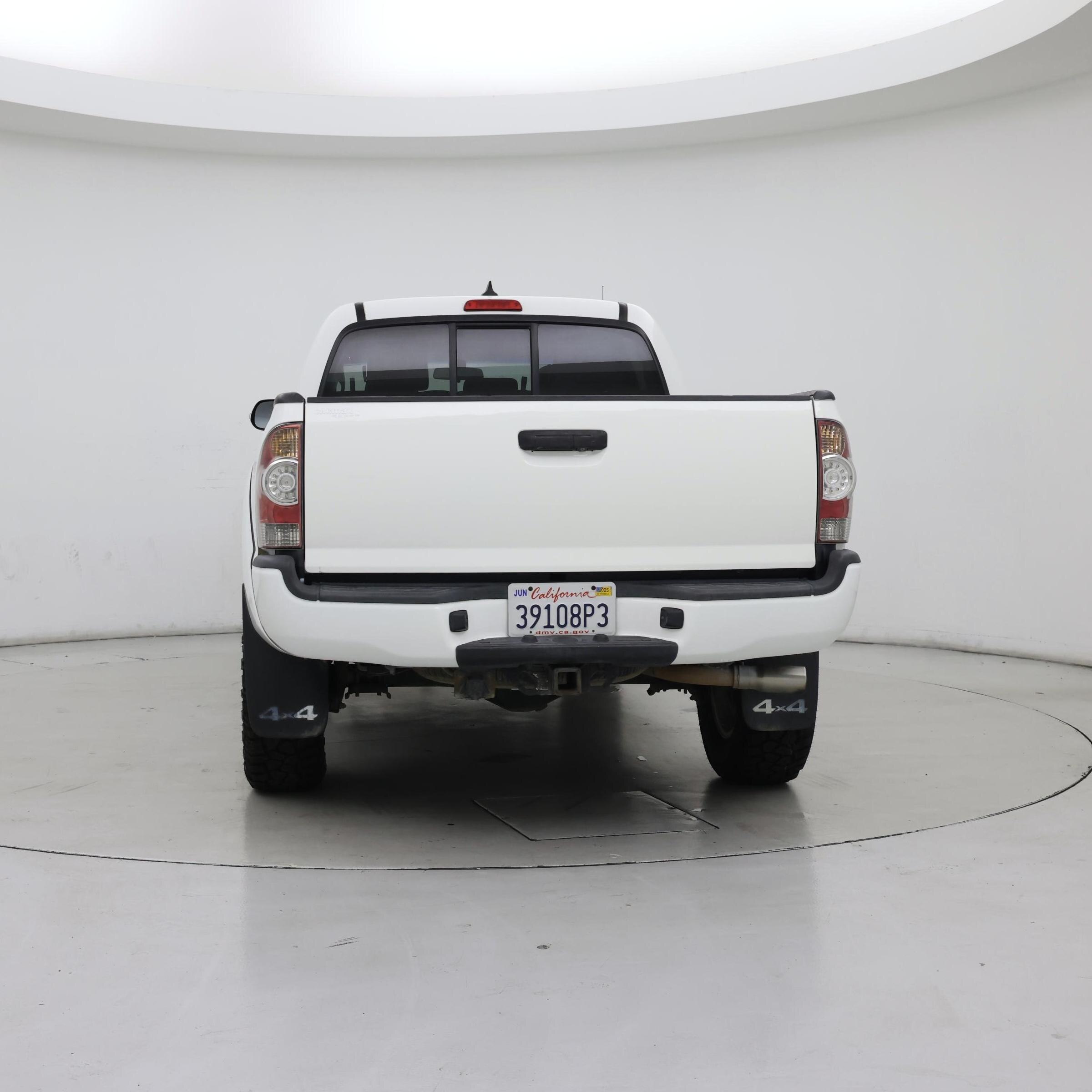 Thumbnail: 2015 Toyota Tacoma - 6