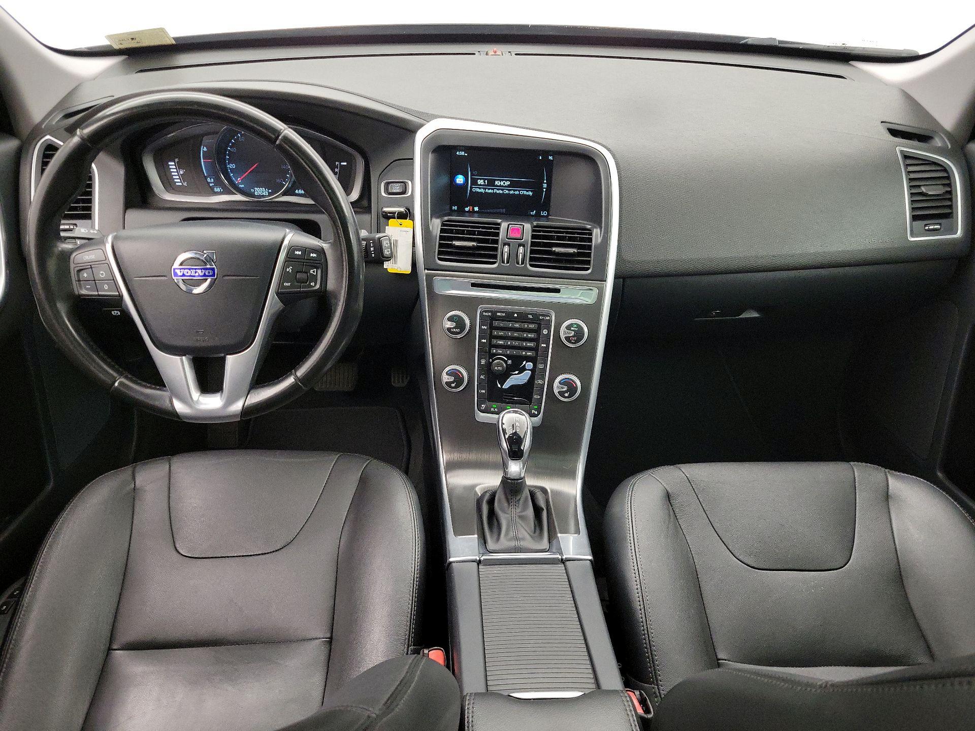Thumbnail: 2016 Volvo XC60 - 9