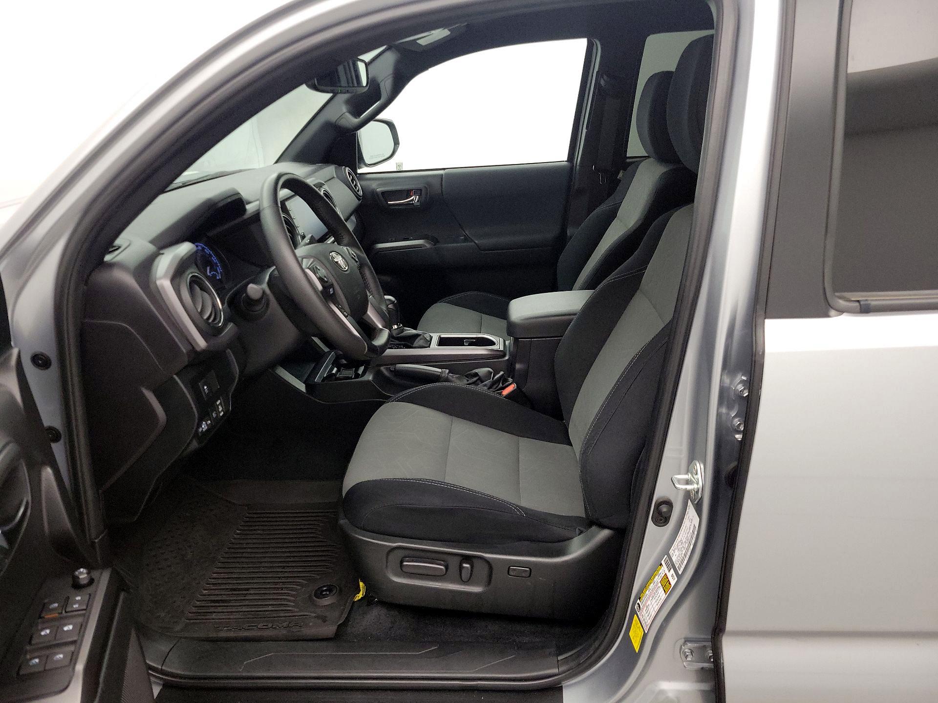 Thumbnail: 2022 Toyota Tacoma - 11