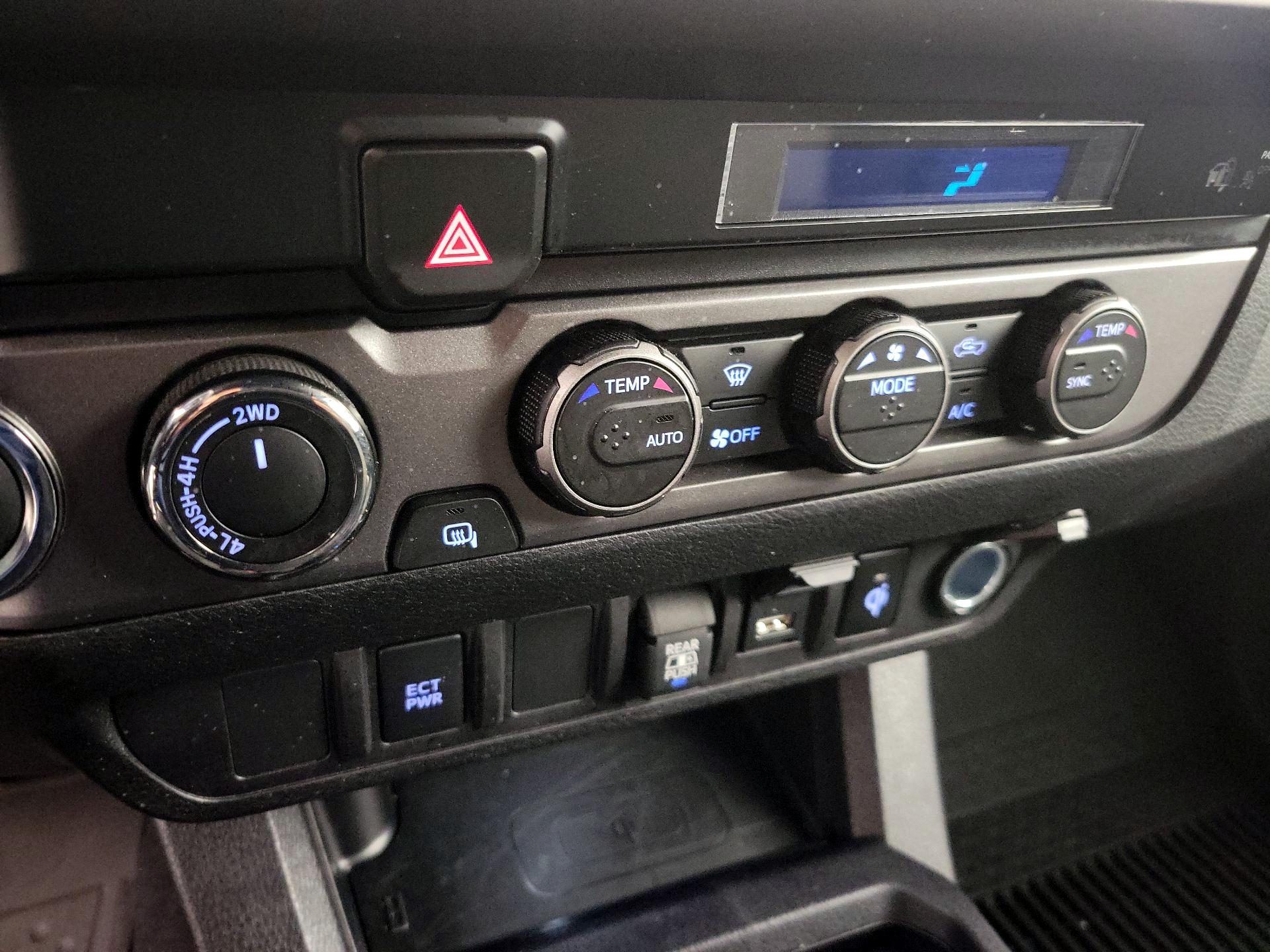 Thumbnail: 2022 Toyota Tacoma - 17