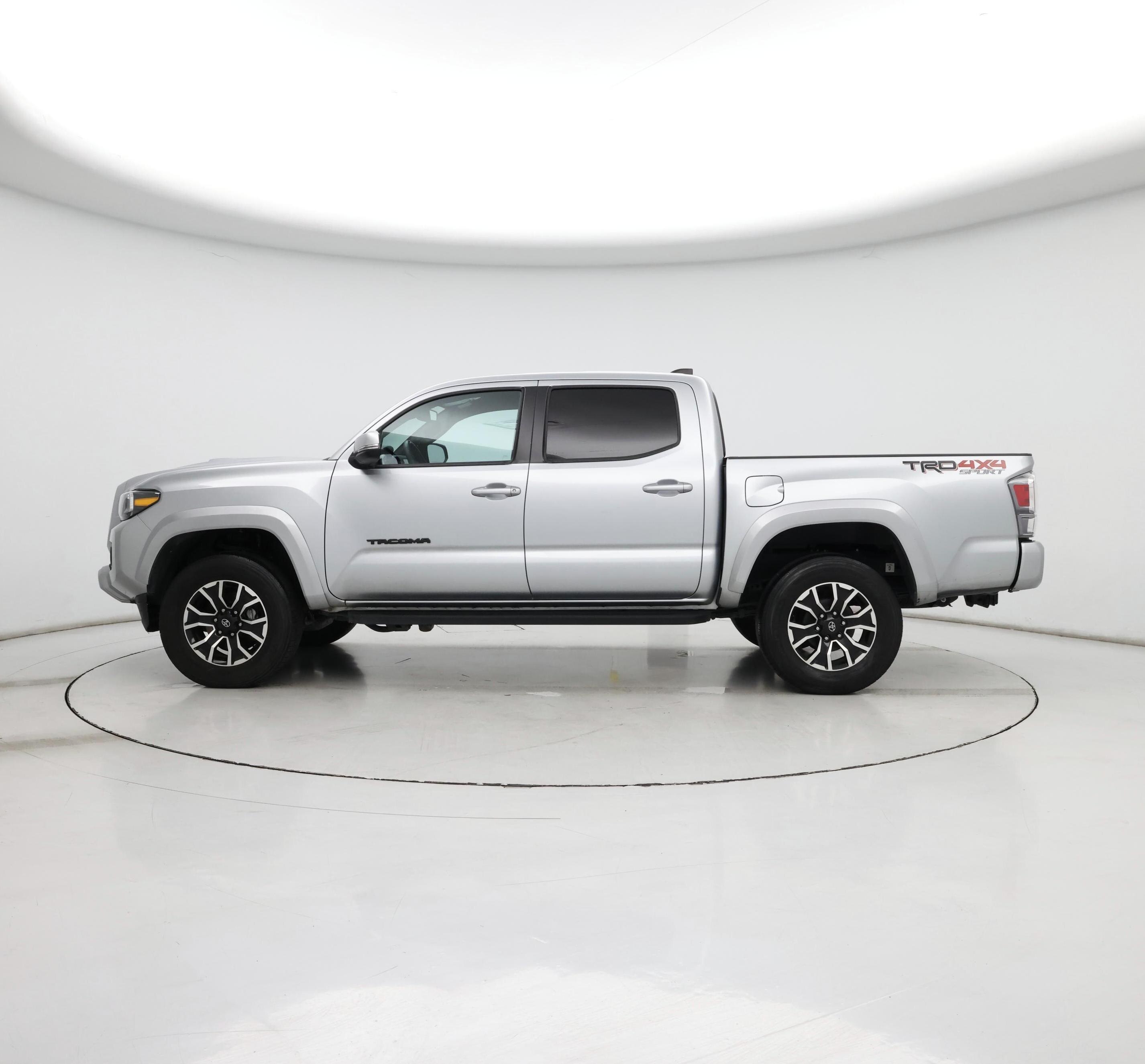 Thumbnail: 2022 Toyota Tacoma - 3