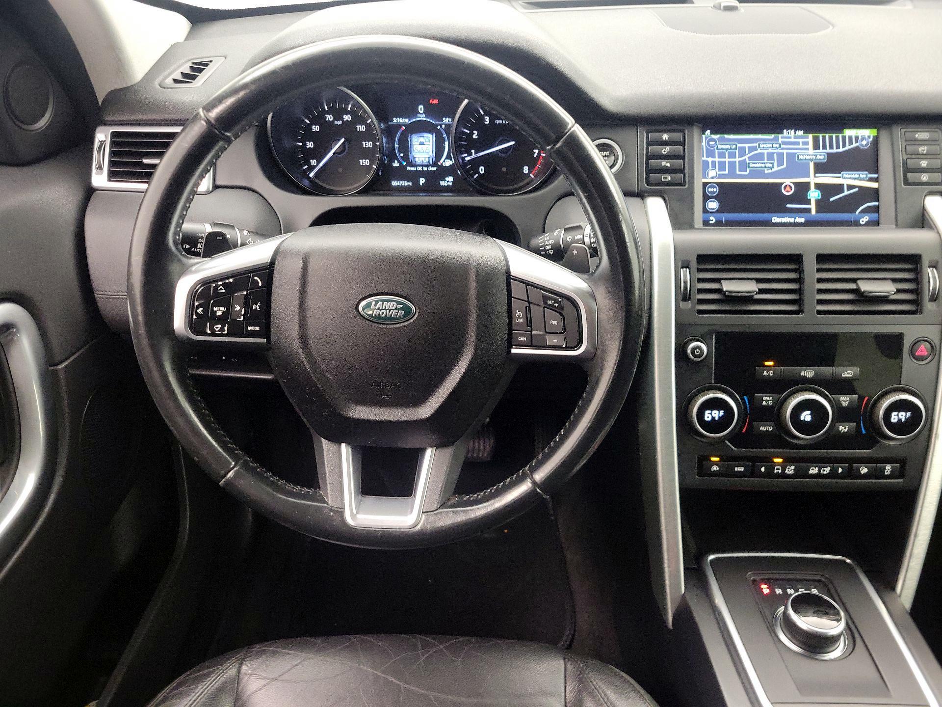 Thumbnail: 2017 Land Rover Discovery Sport - 10