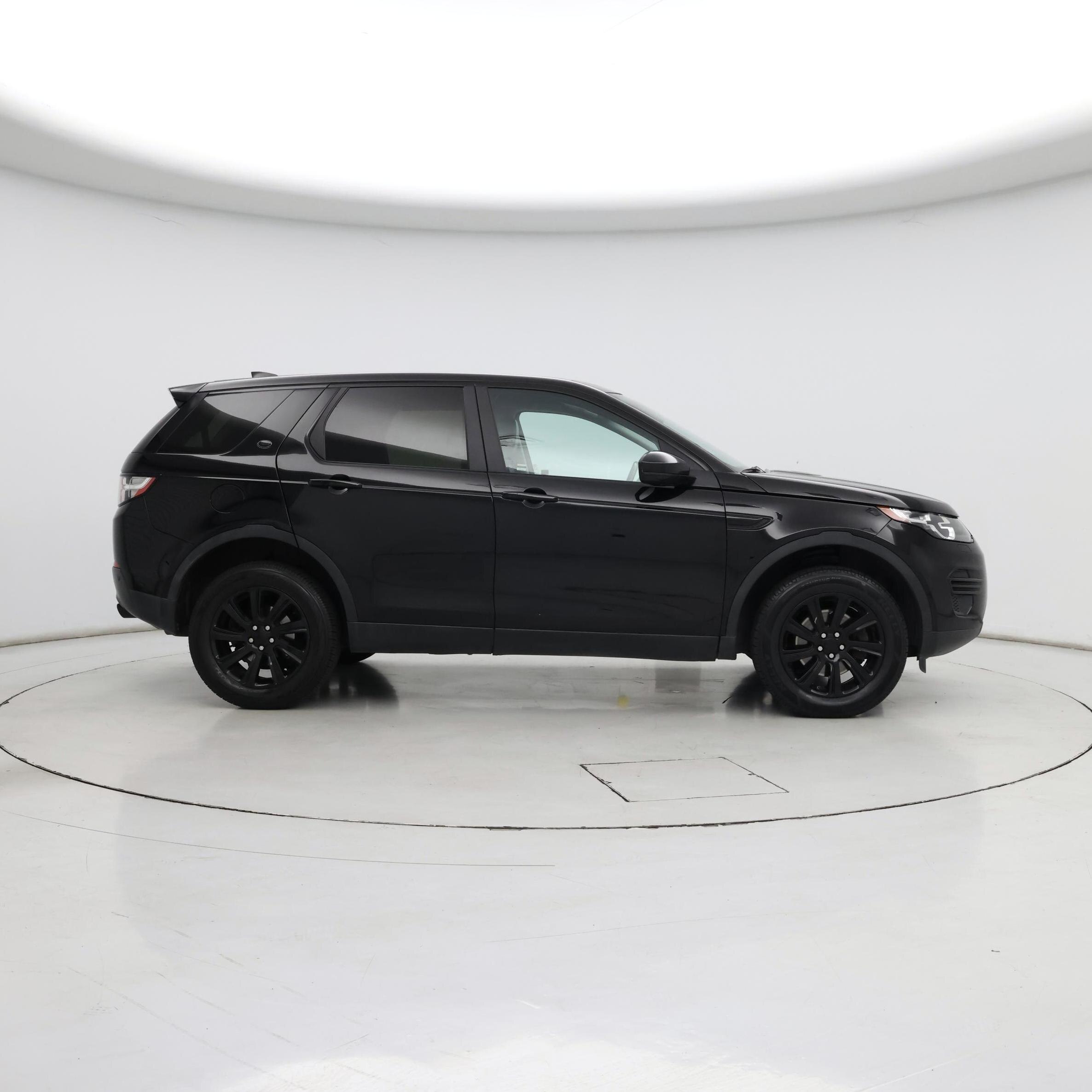 Thumbnail: 2017 Land Rover Discovery Sport - 7