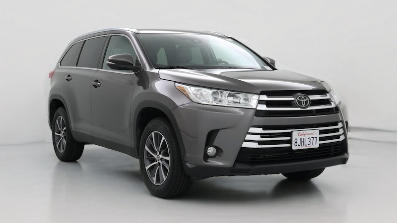 2019 Toyota Highlander XLE Hero Image