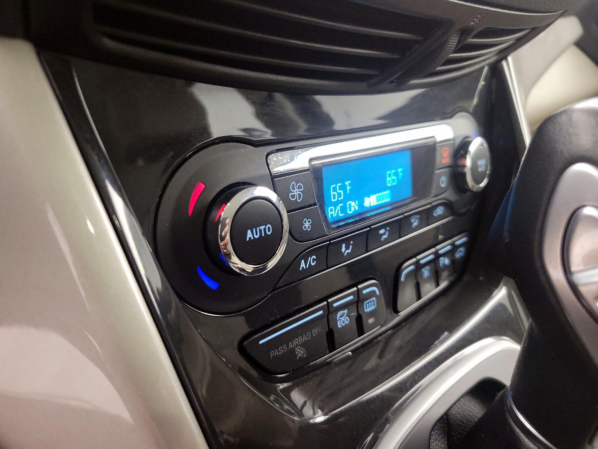 Thumbnail: 2016 Ford C-Max - 17
