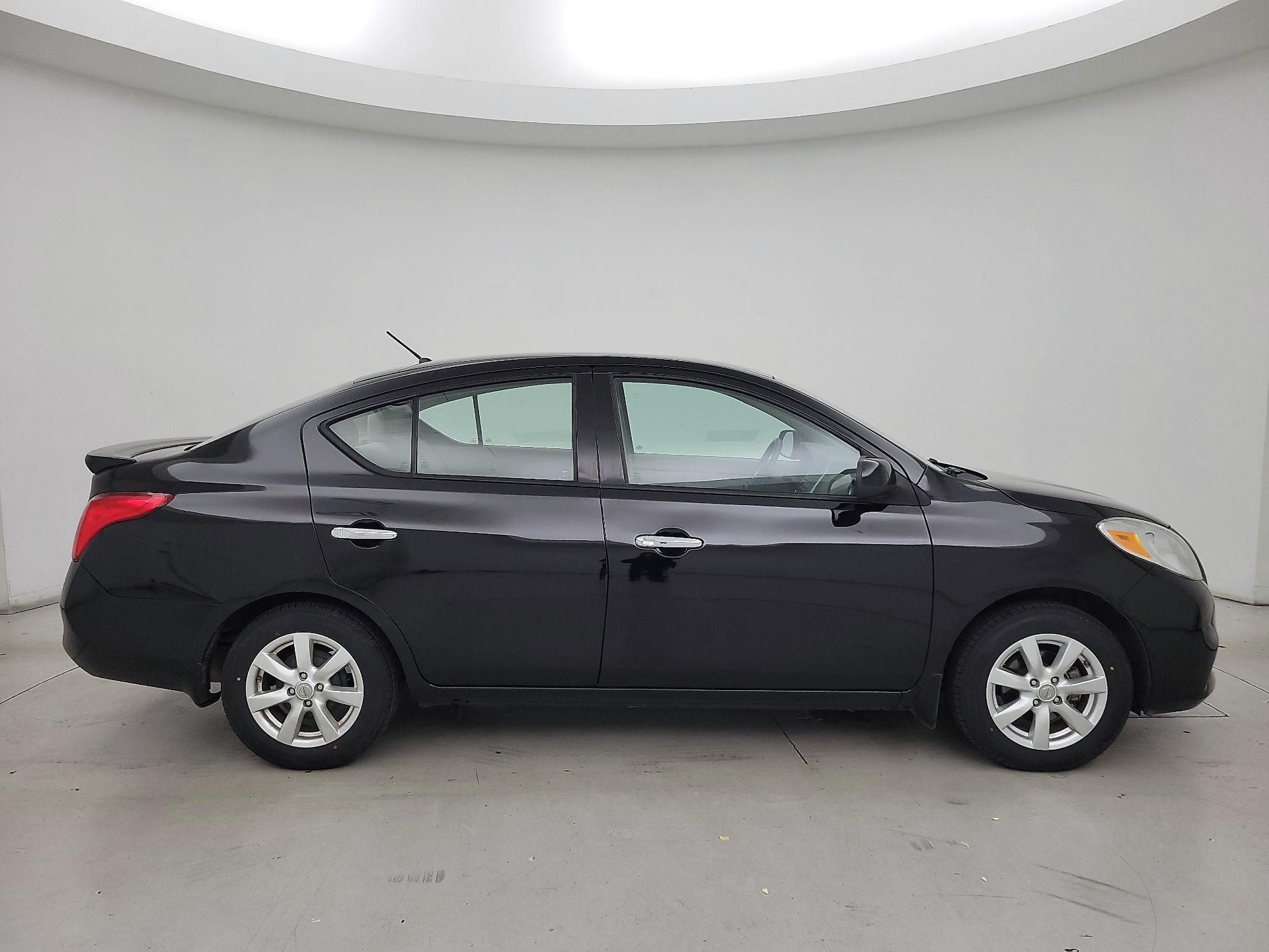 Thumbnail: 2014 Nissan Versa - 4
