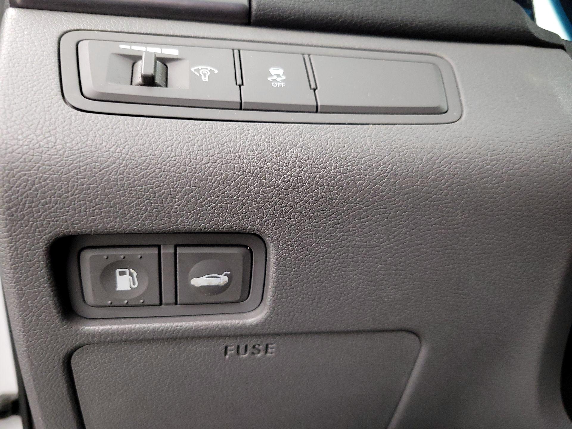 Thumbnail: 2014 Hyundai Sonata - 13