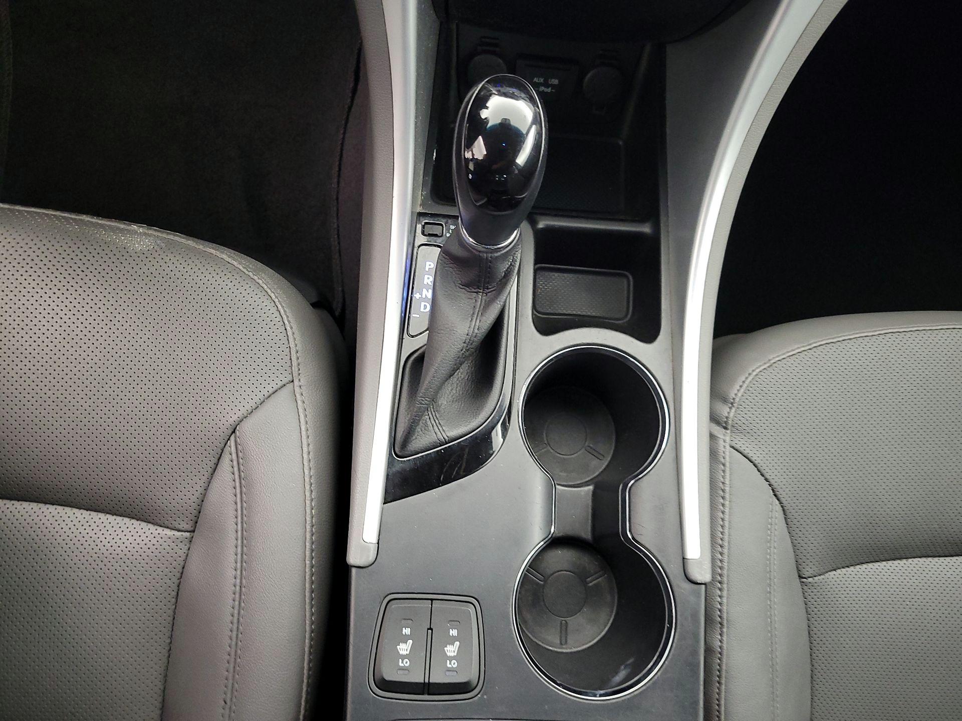 Thumbnail: 2014 Hyundai Sonata - 18
