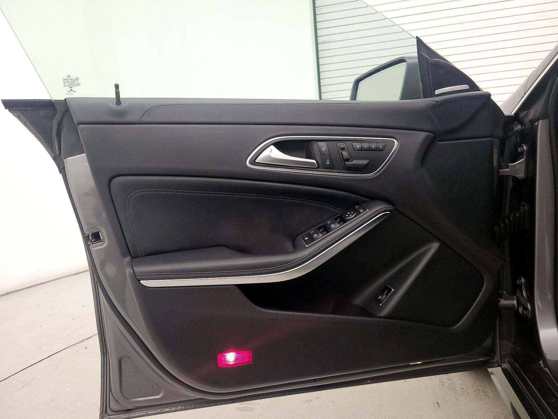 Thumbnail: 2014 Mercedes-Benz CLA - 10